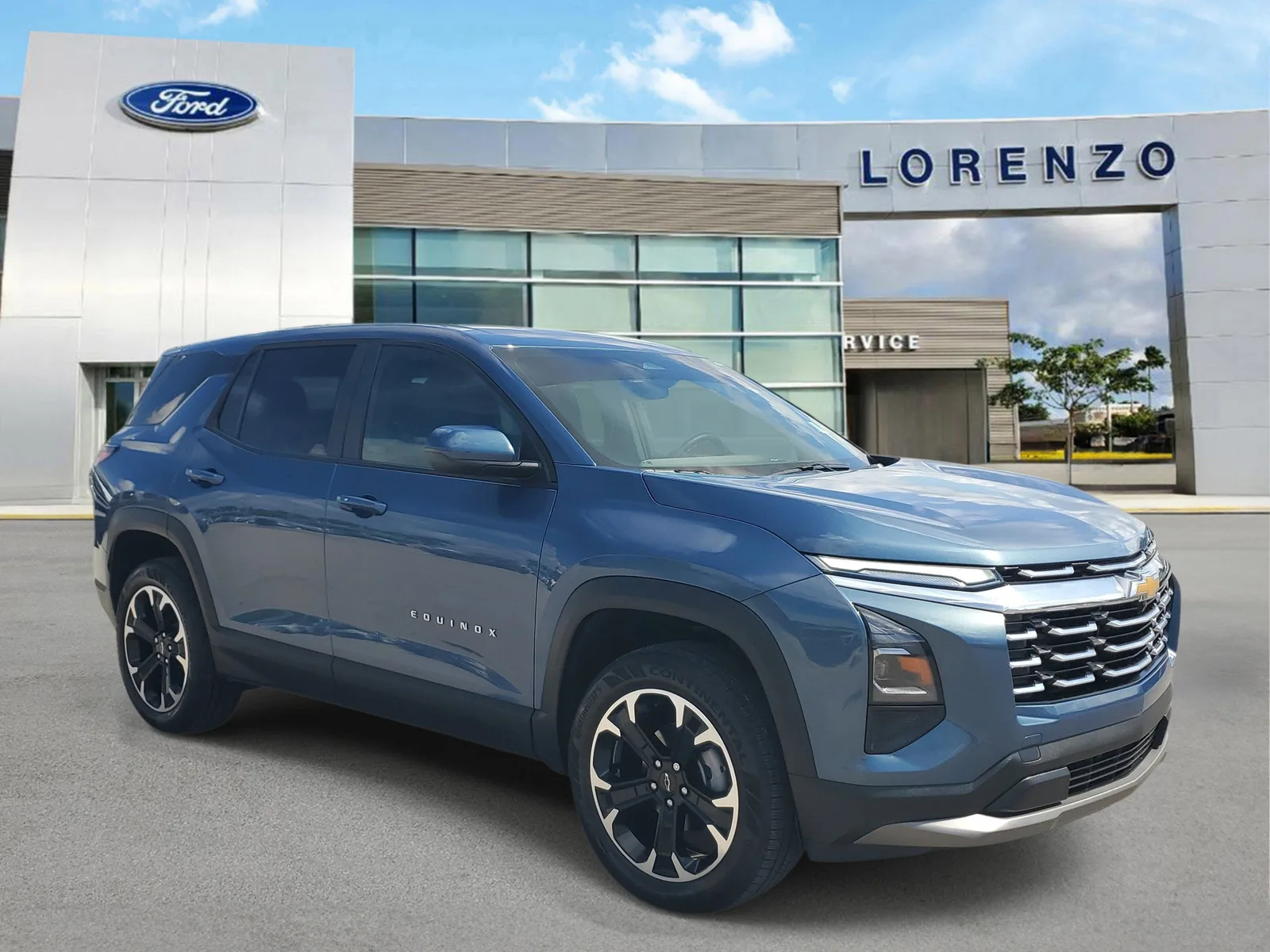 2026 Chevrolet Equinox FWD LT photo 3