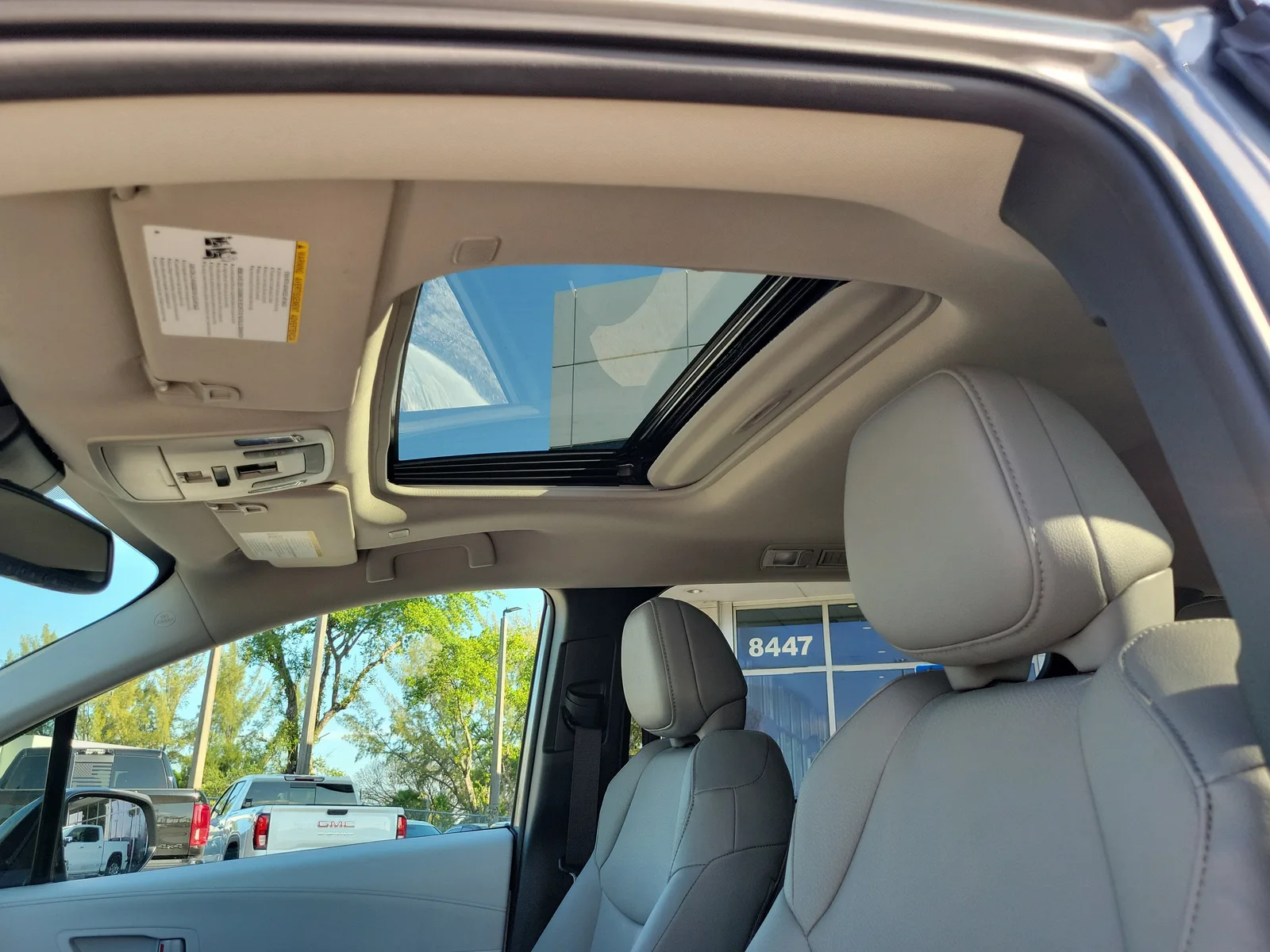 2026 Toyota Sienna XLE photo 12