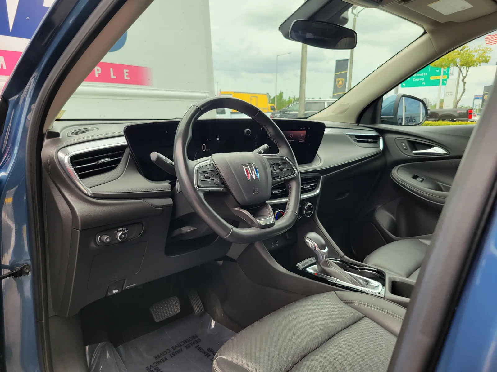 2024 Buick Encore GX Sport Touring photo 9