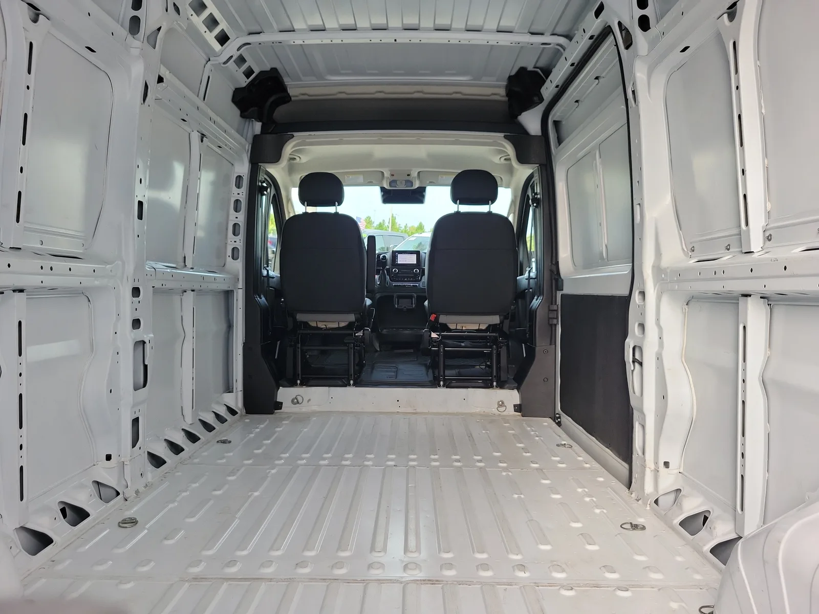 2026 RAM ProMaster Cargo Van Tradesman photo 13