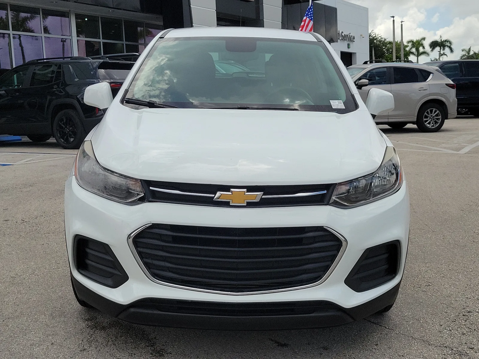 2020 Chevrolet Trax LS photo 2
