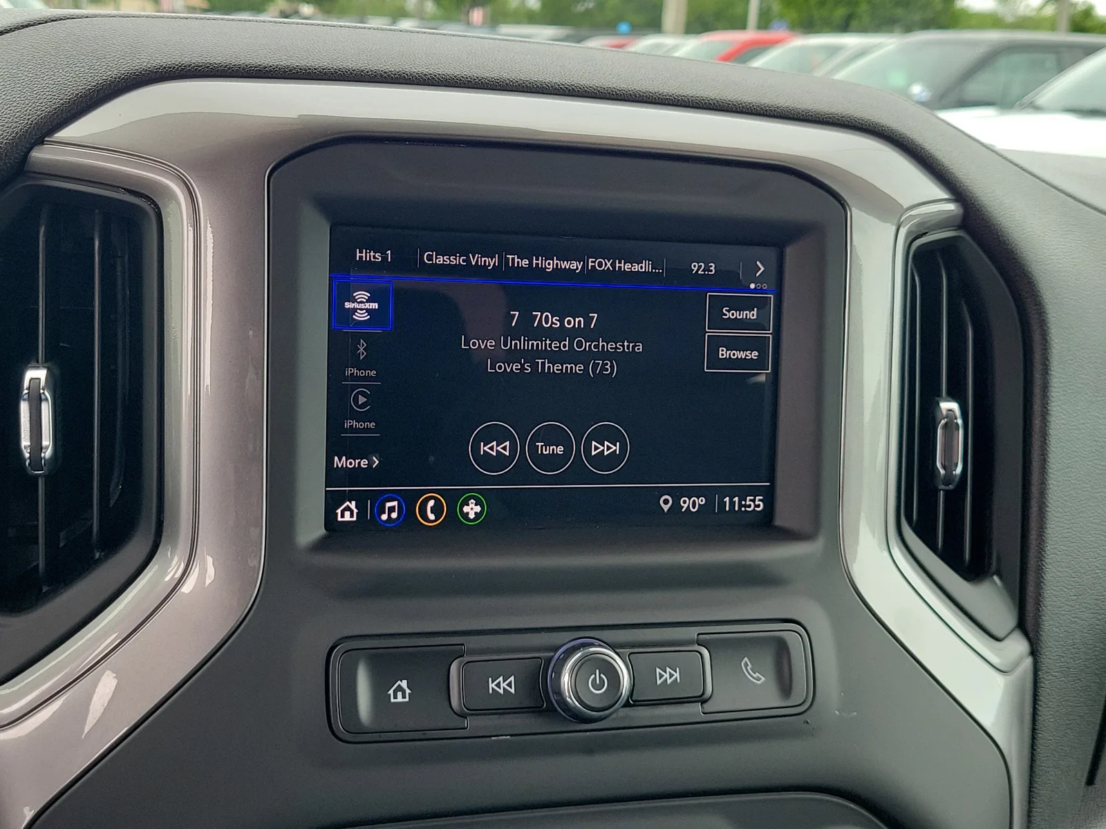 2024 Chevrolet Silverado 1500 Custom photo 28