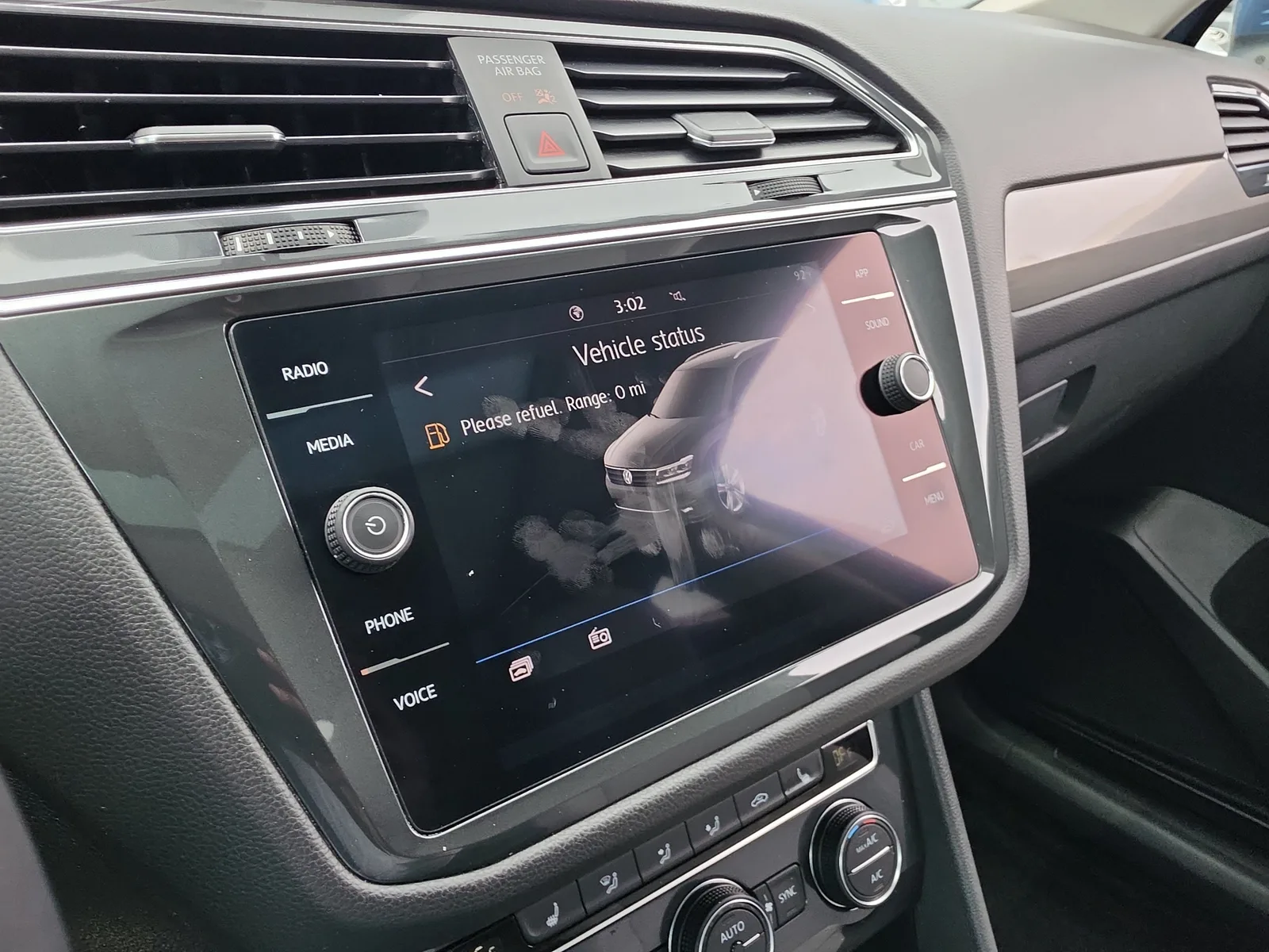 2020 Volkswagen Tiguan SE photo 19