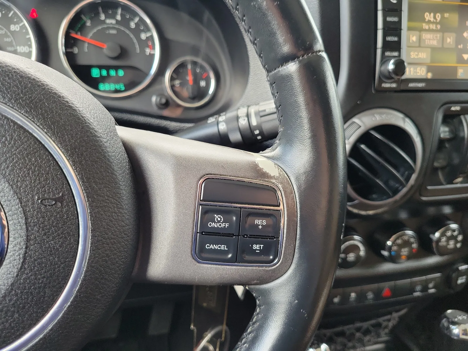 2013 Jeep Wrangler Unlimited Moab photo 19