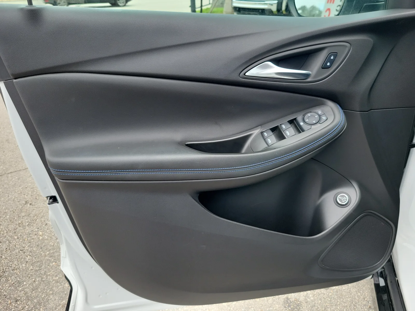 2025 Buick Encore GX Sport Touring photo 24