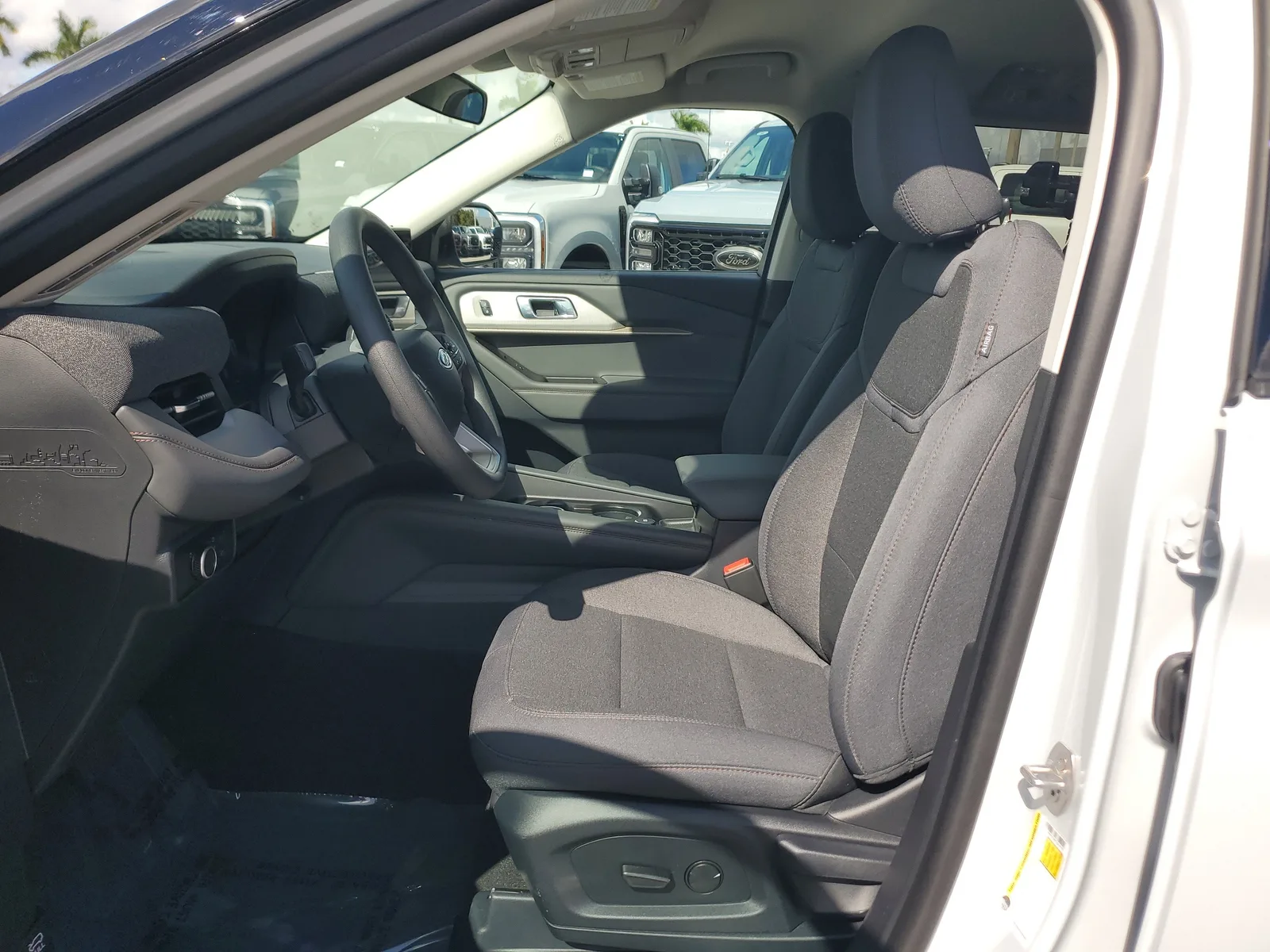 2026 Ford Explorer Active w/100A Pkg photo 11