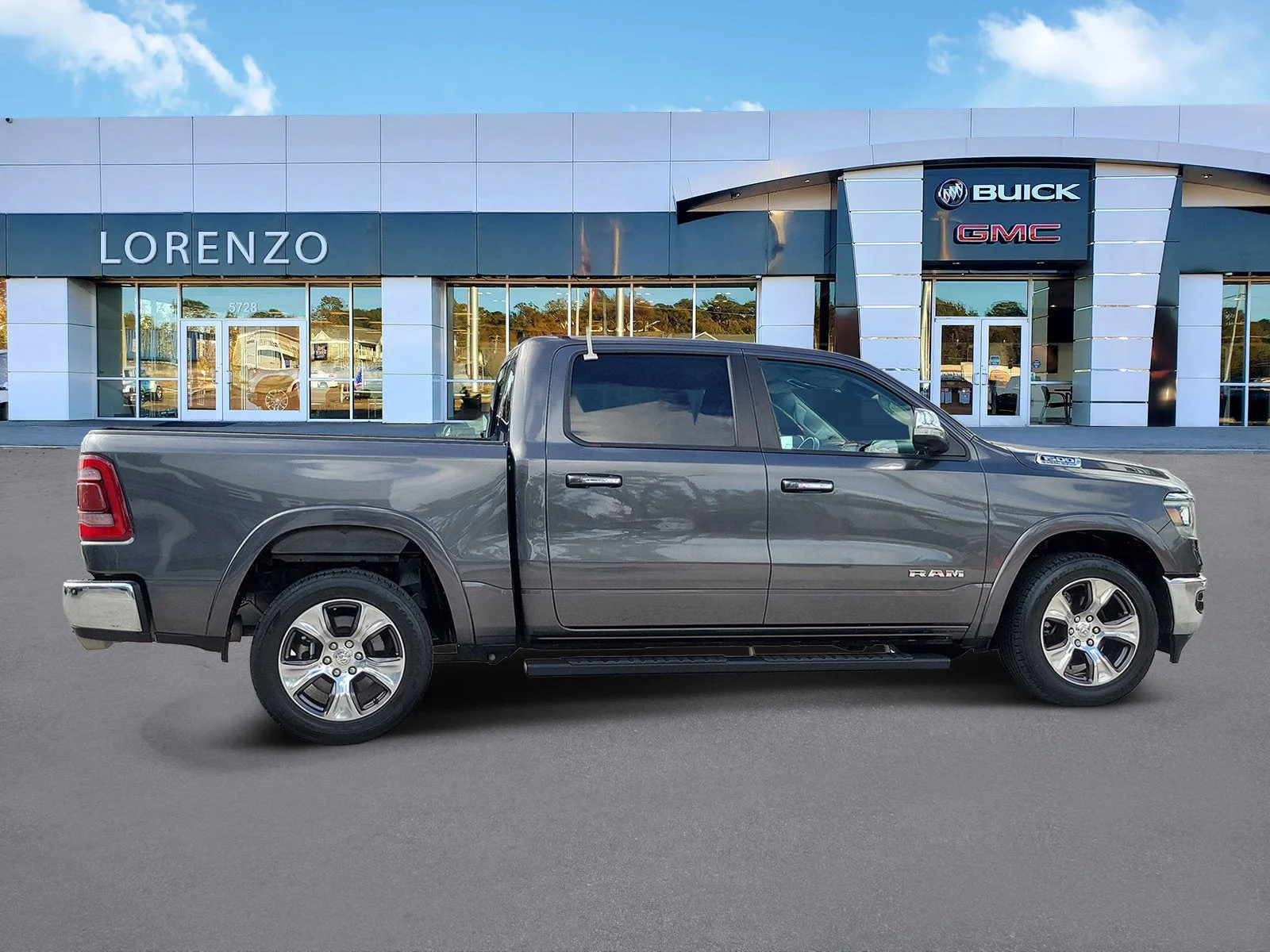 2022 RAM 1500 Laramie photo 4
