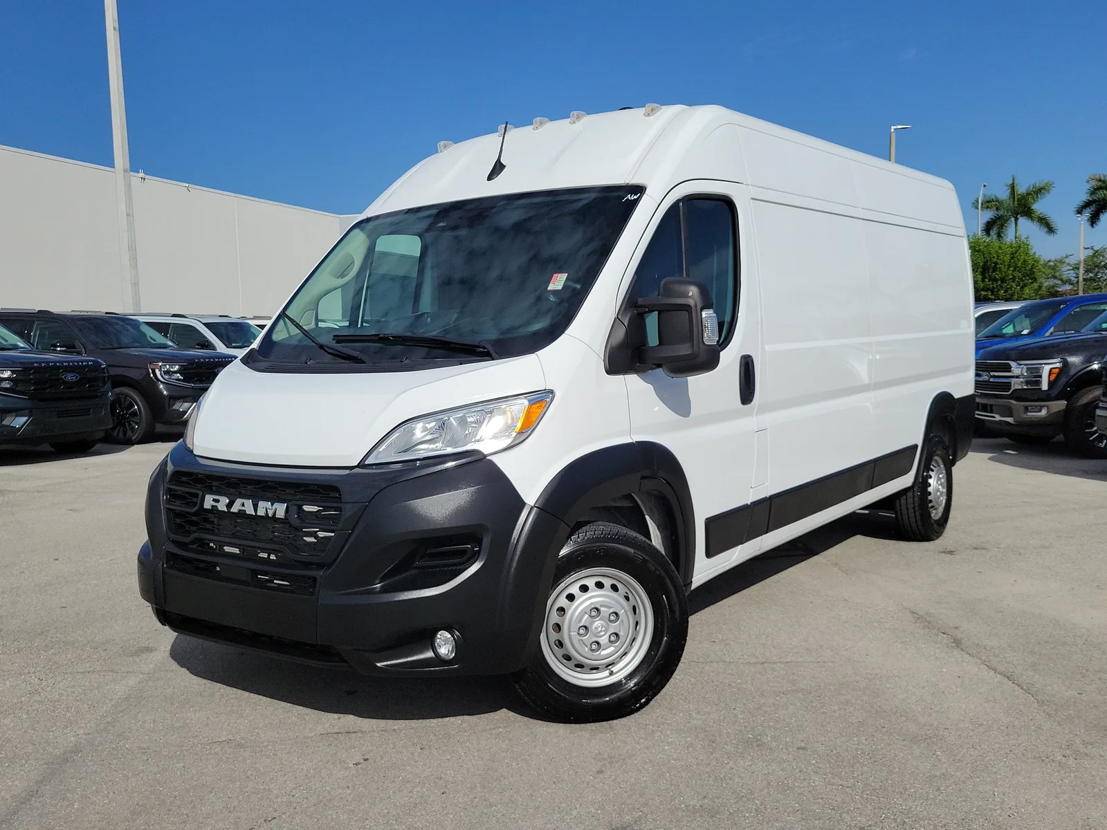 2026 RAM ProMaster Cargo Van Tradesman photo 31