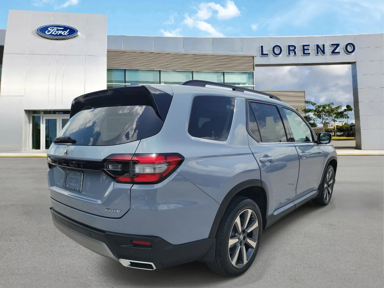 2024 Honda Pilot Elite photo 5