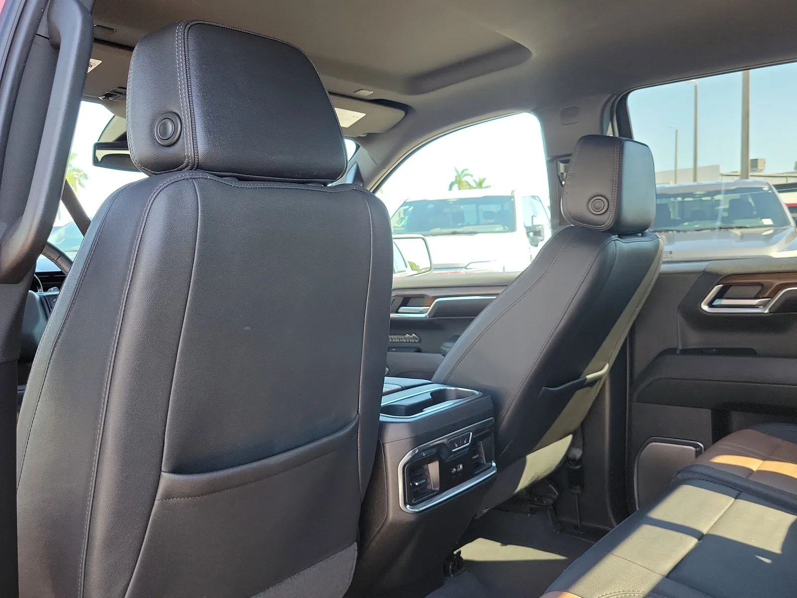 2024 Chevrolet Silverado 1500 High Country photo 14