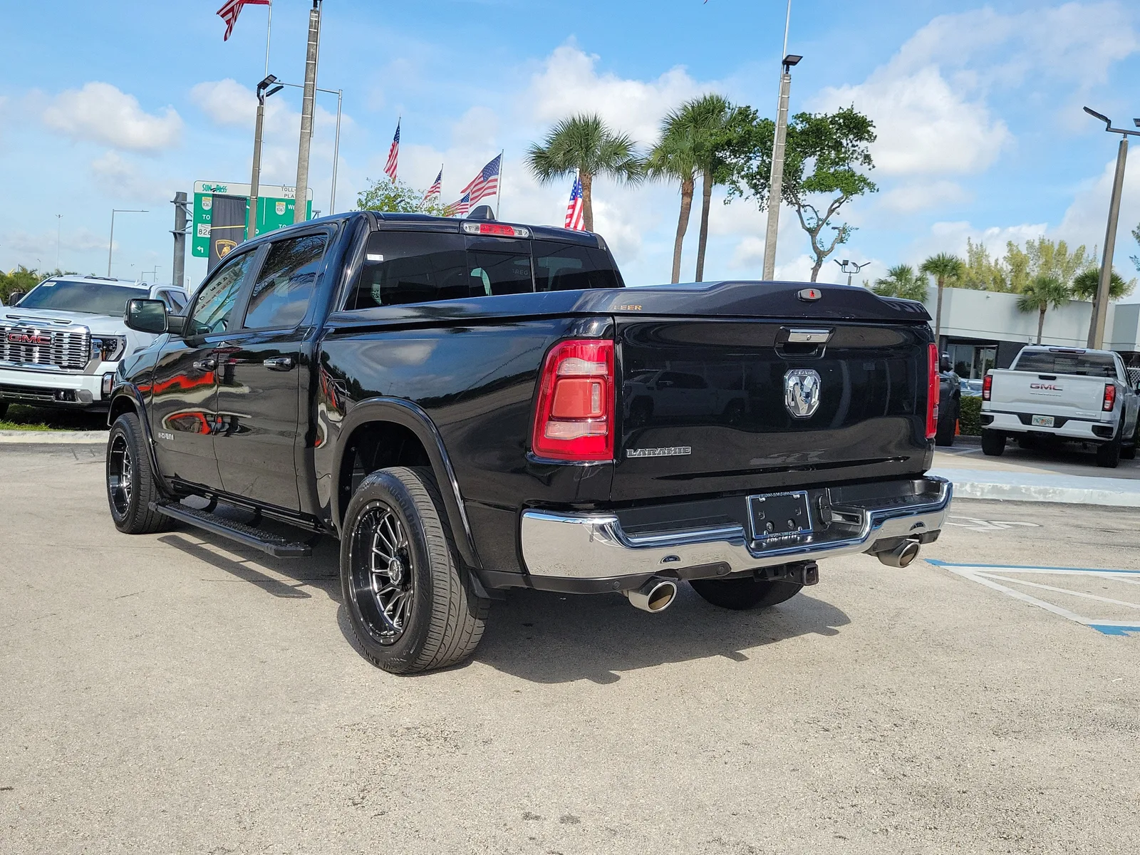 2021 RAM 1500 Laramie photo 7