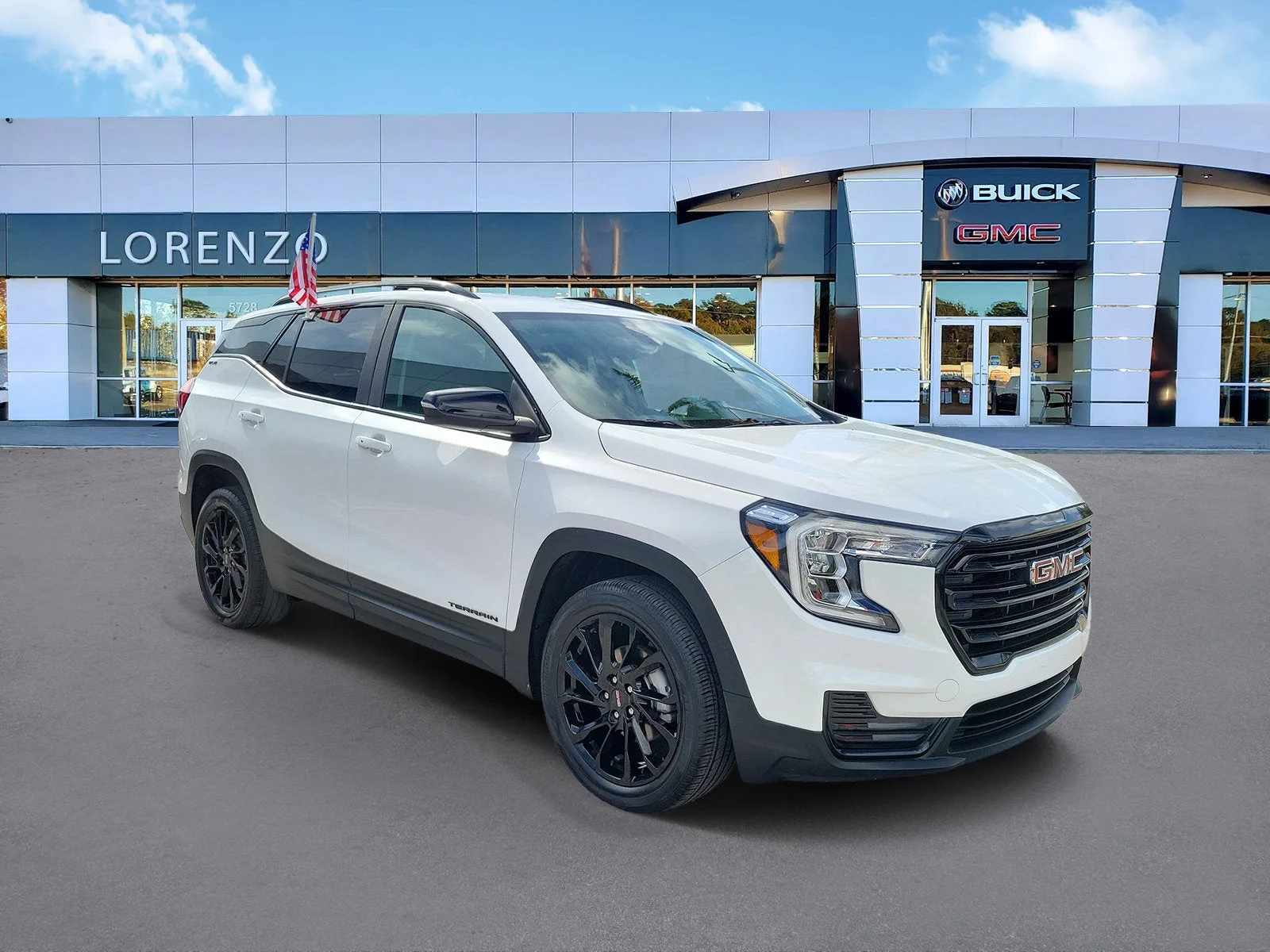 2023 GMC Terrain SLE photo 3