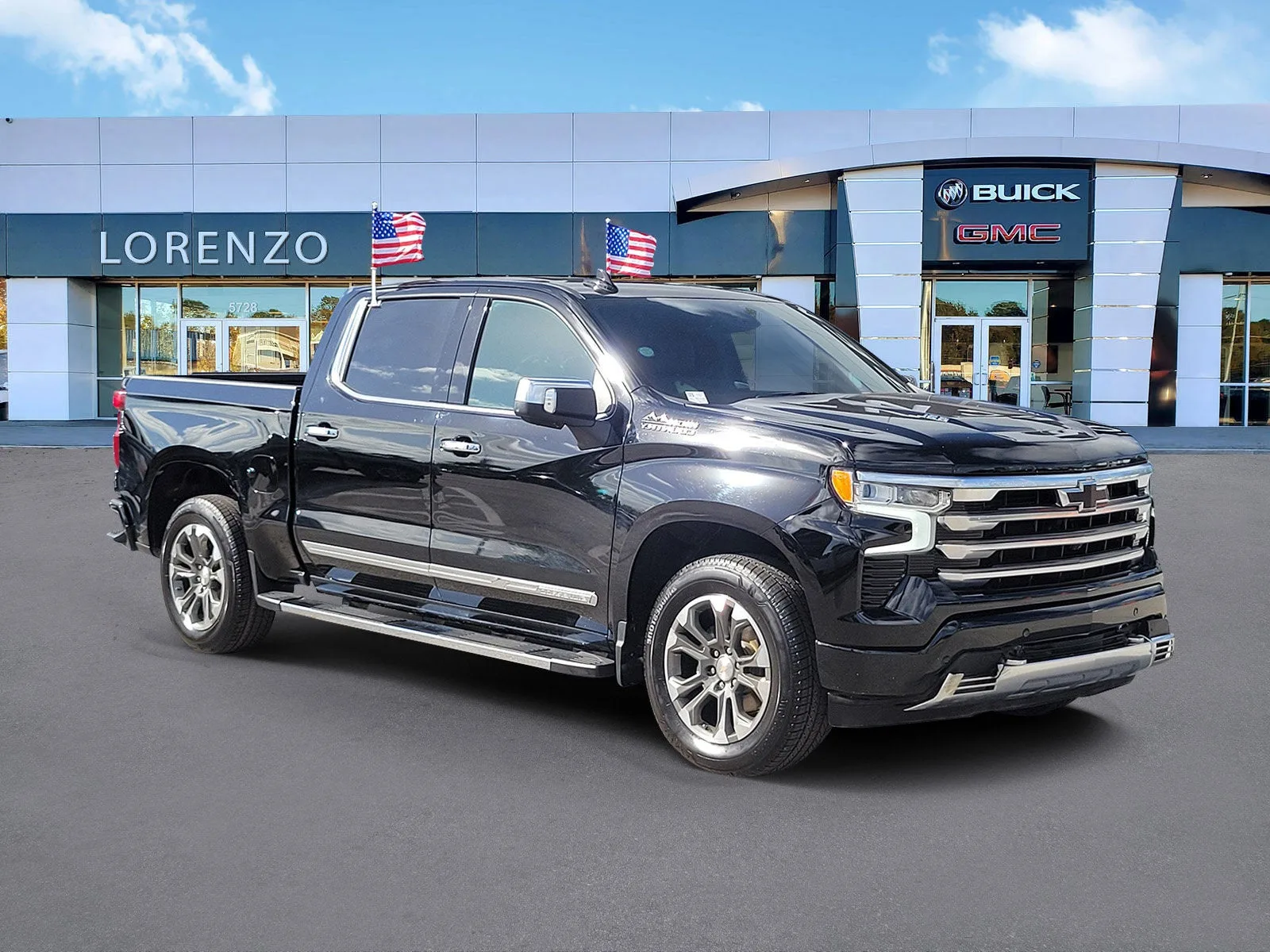 2024 Chevrolet Silverado 1500 High Country photo 2