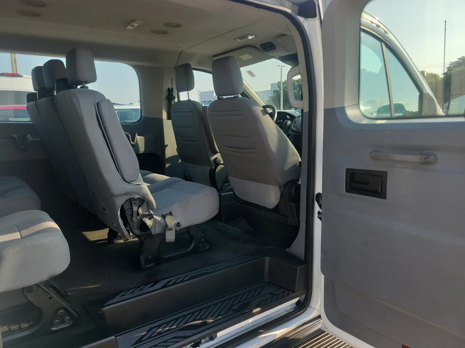 2018 Ford Transit Passenger Wagon XLT photo 15