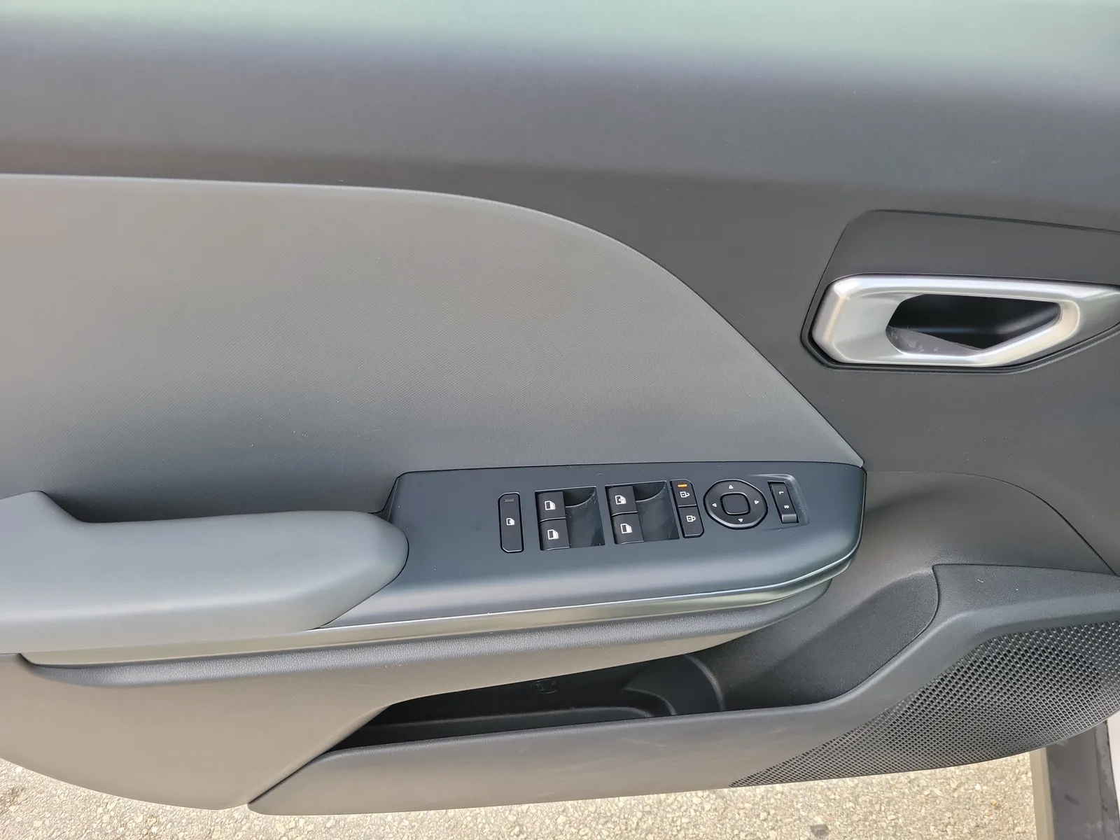 2025 Kia K4 LXS photo 27