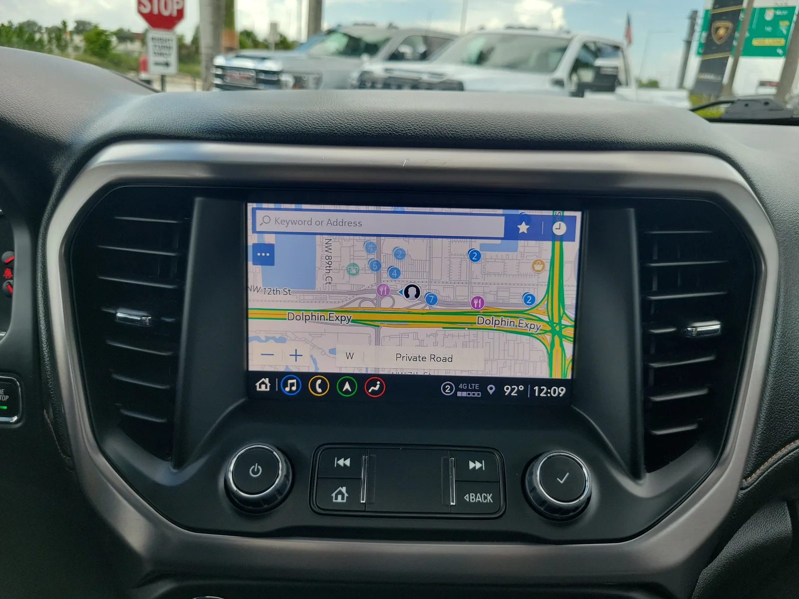 2023 GMC Acadia AT4 photo 29
