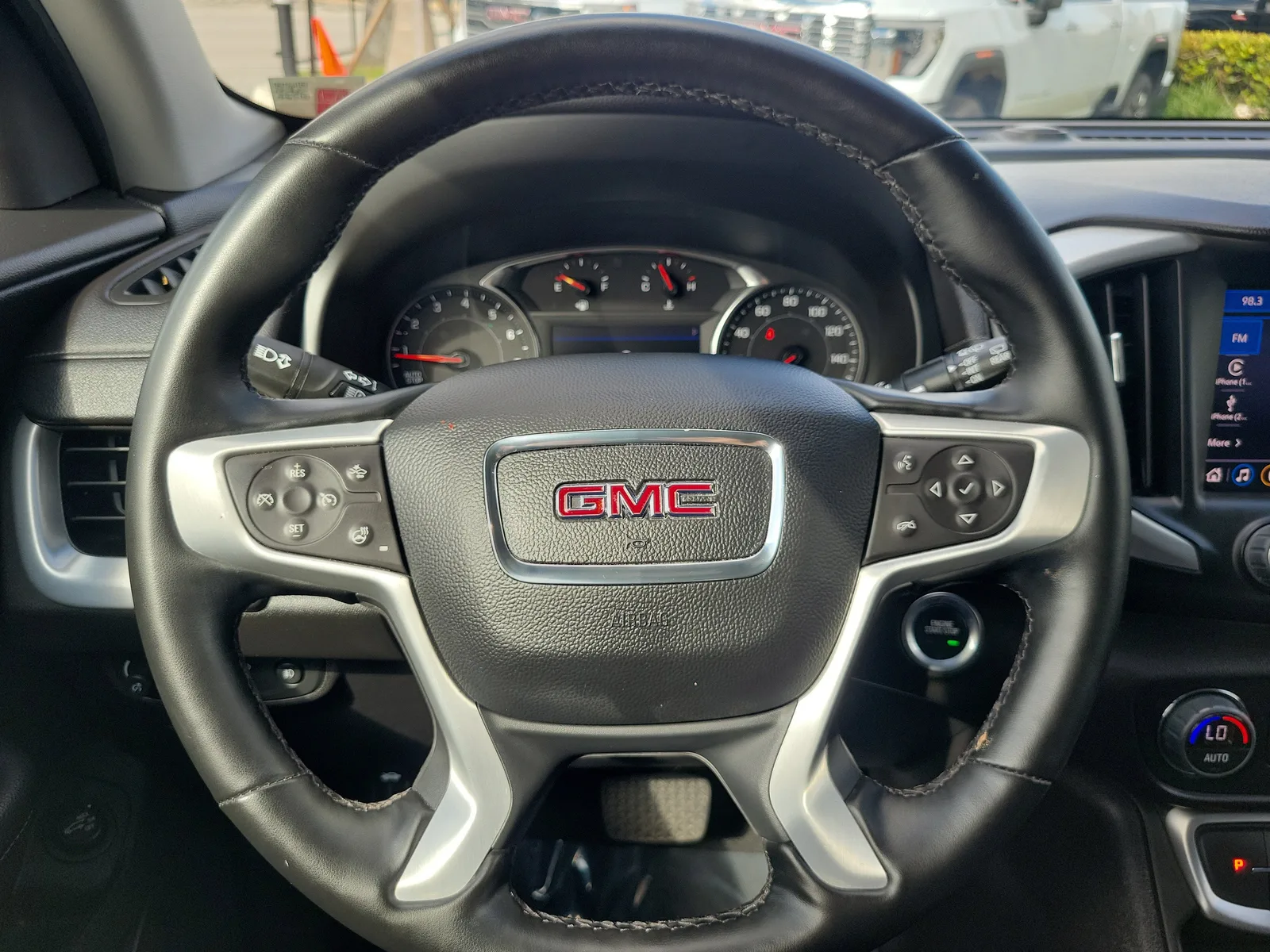 2024 GMC Terrain SLT photo 19