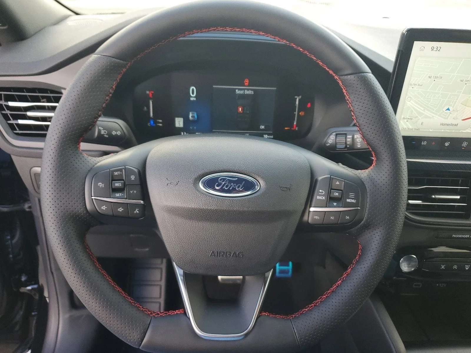 2024 Ford Escape ST-Line photo 13
