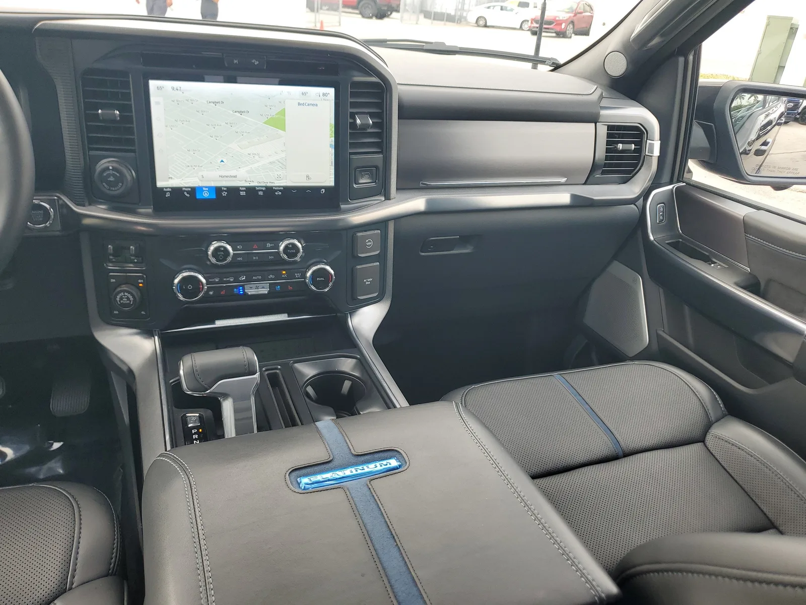 2025 Ford F-150 Platinum photo 16