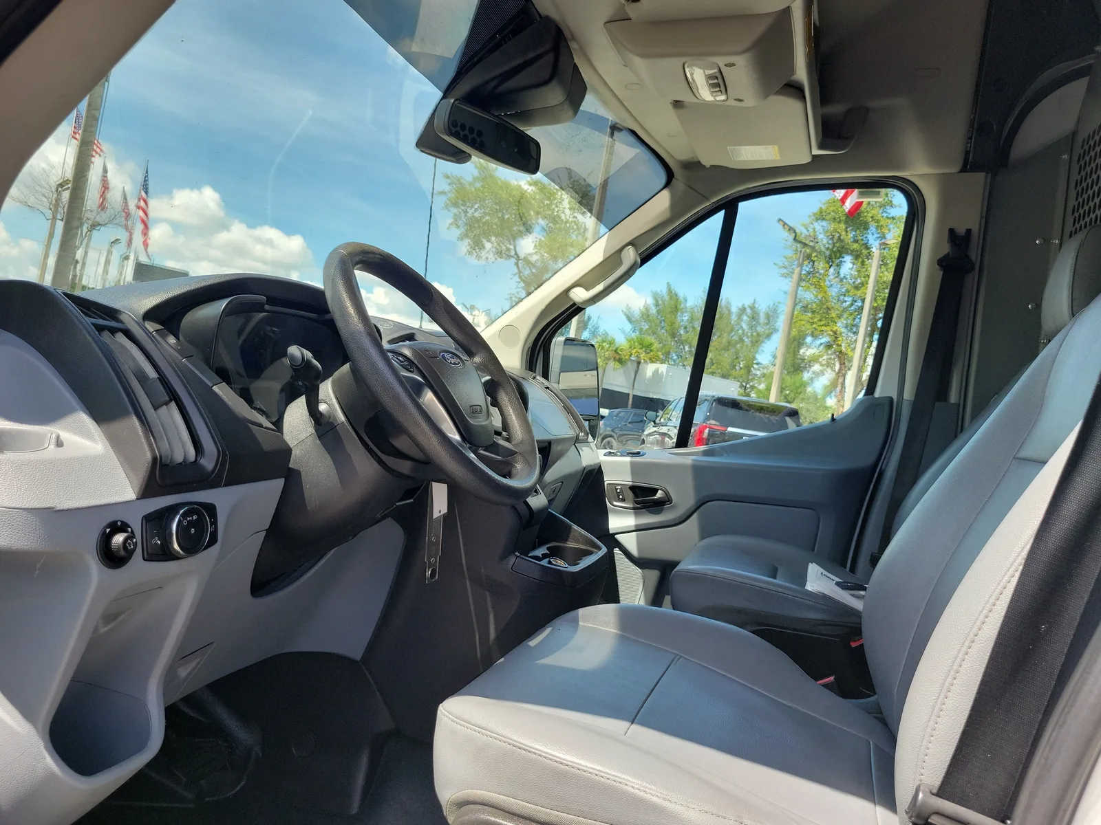 2018 Ford Transit Van T250 photo 9