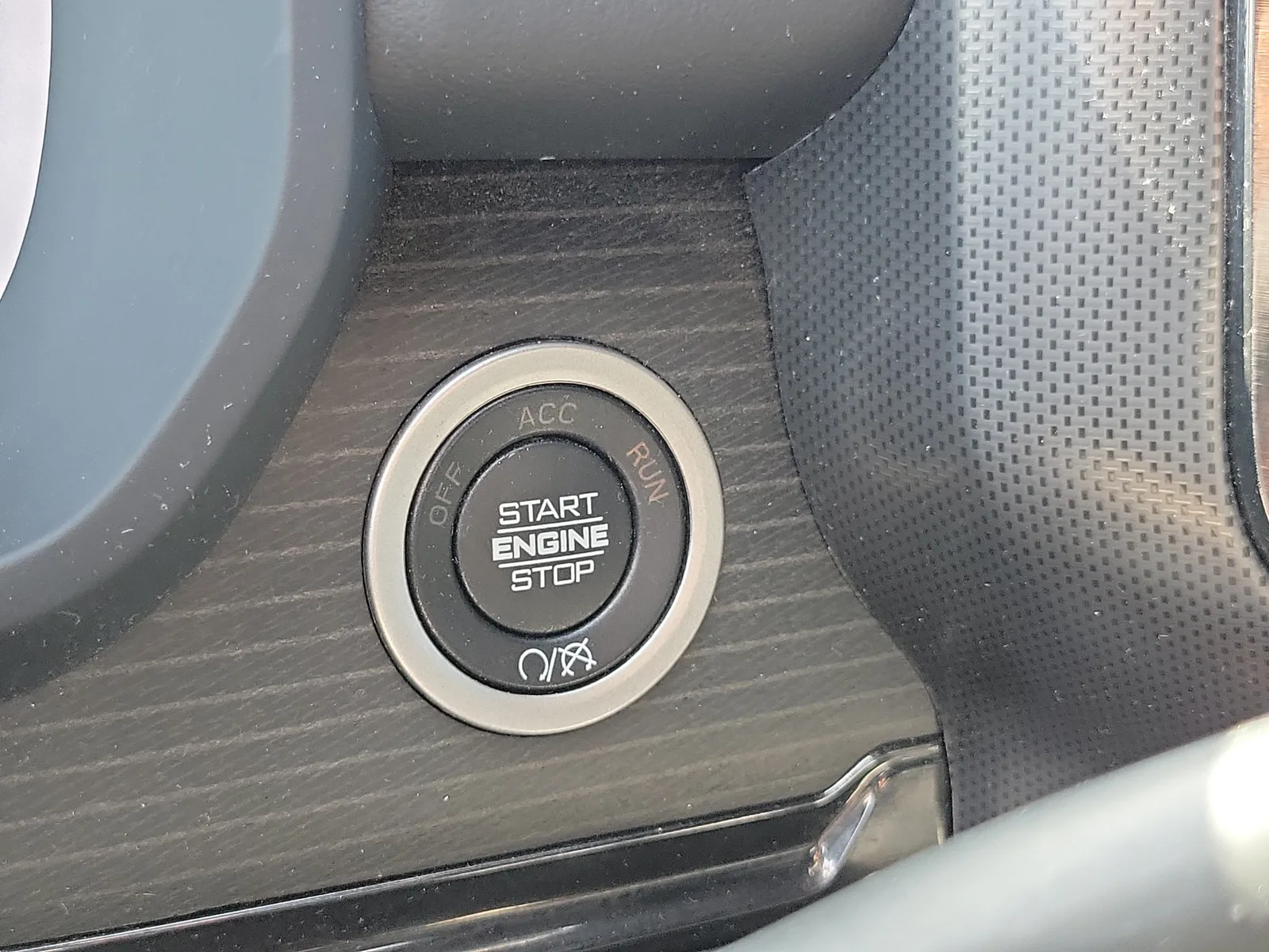 2024 RAM 3500 Limited 4WD Diesel photo 20