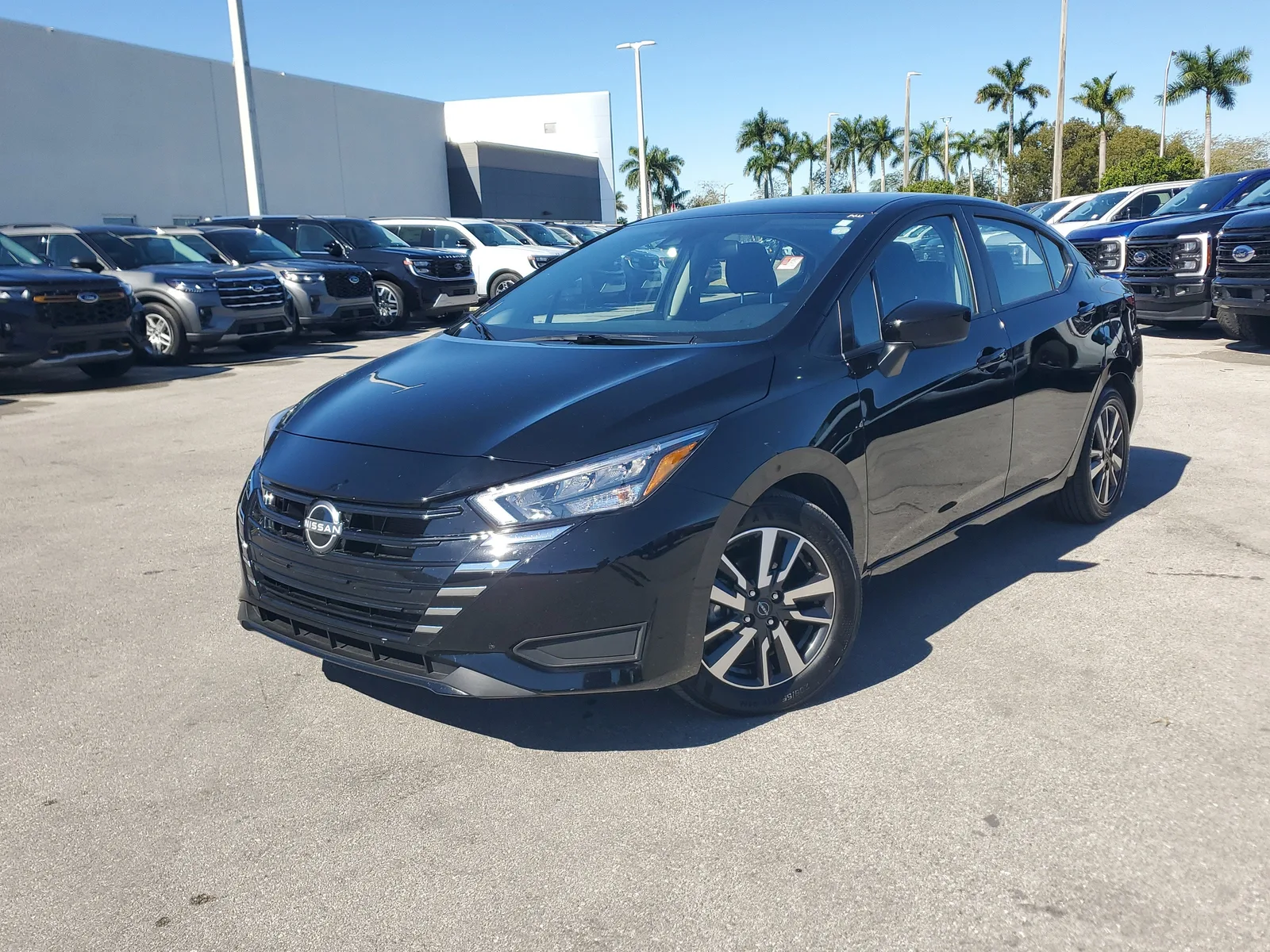 2025 Nissan Versa SV photo 31