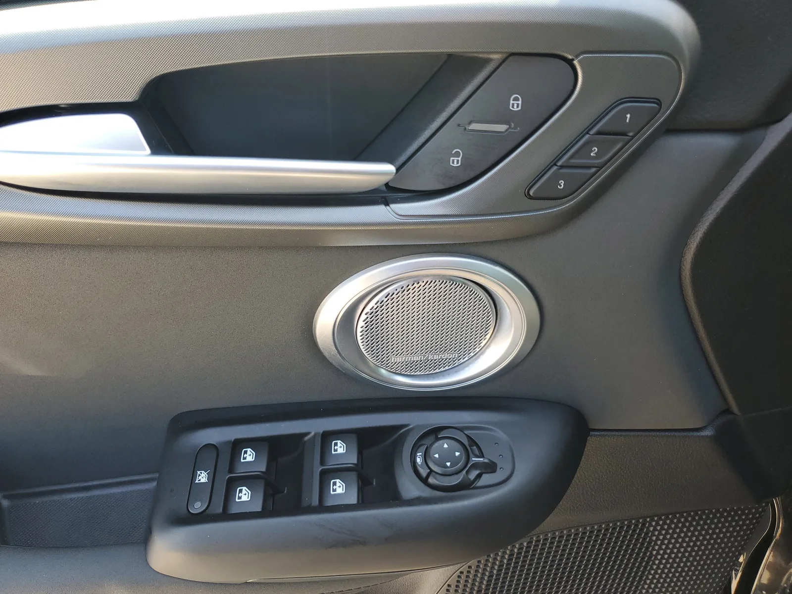 2024 Alfa Romeo Tonale Veloce E4WD photo 28
