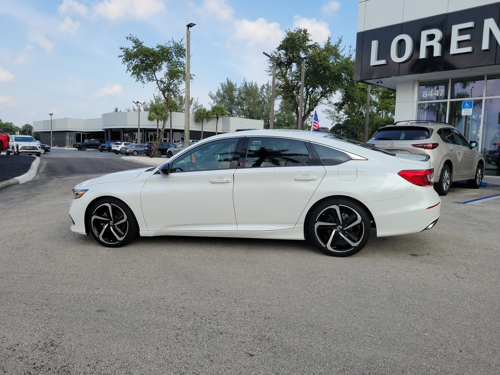 2021 Honda Accord Sedan Sport photo 7