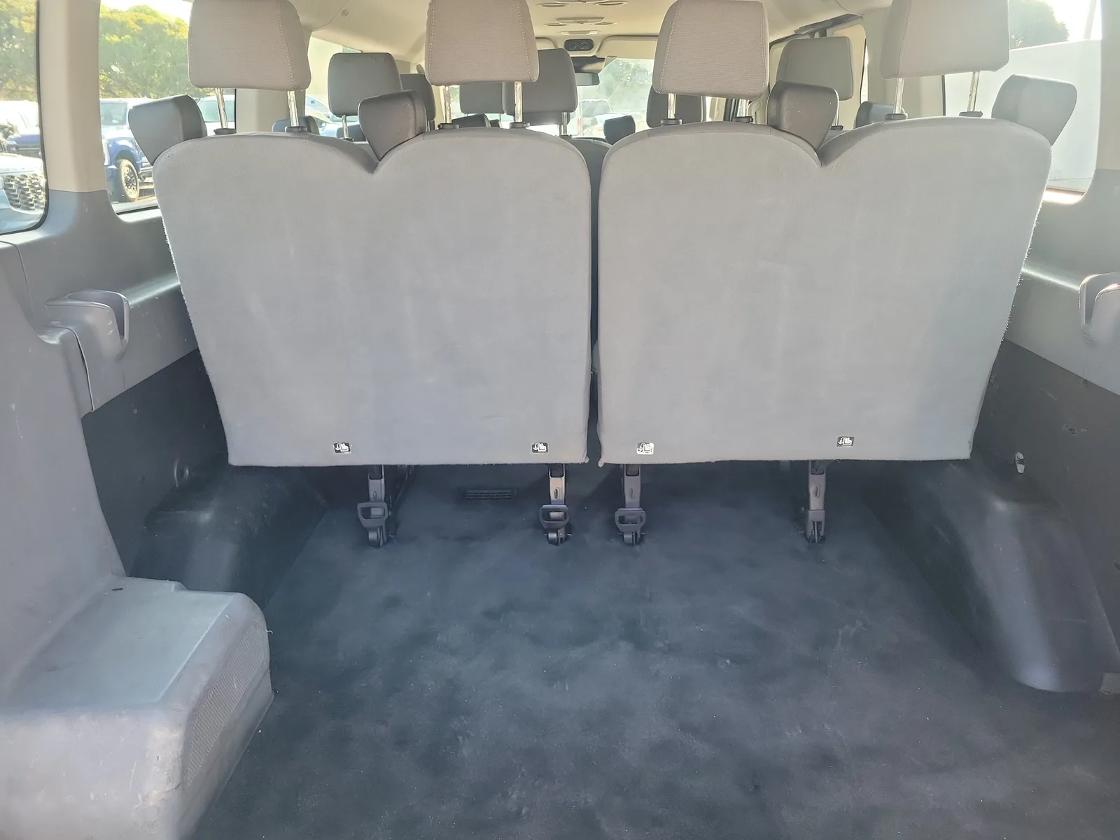 2018 Ford Transit Passenger Wagon XLT photo 17