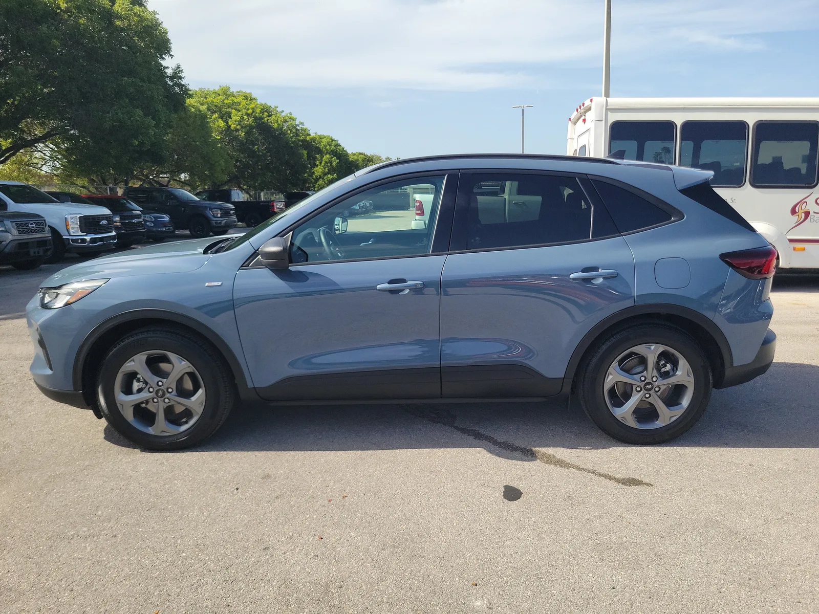 2025 Ford Escape ST-Line photo 8