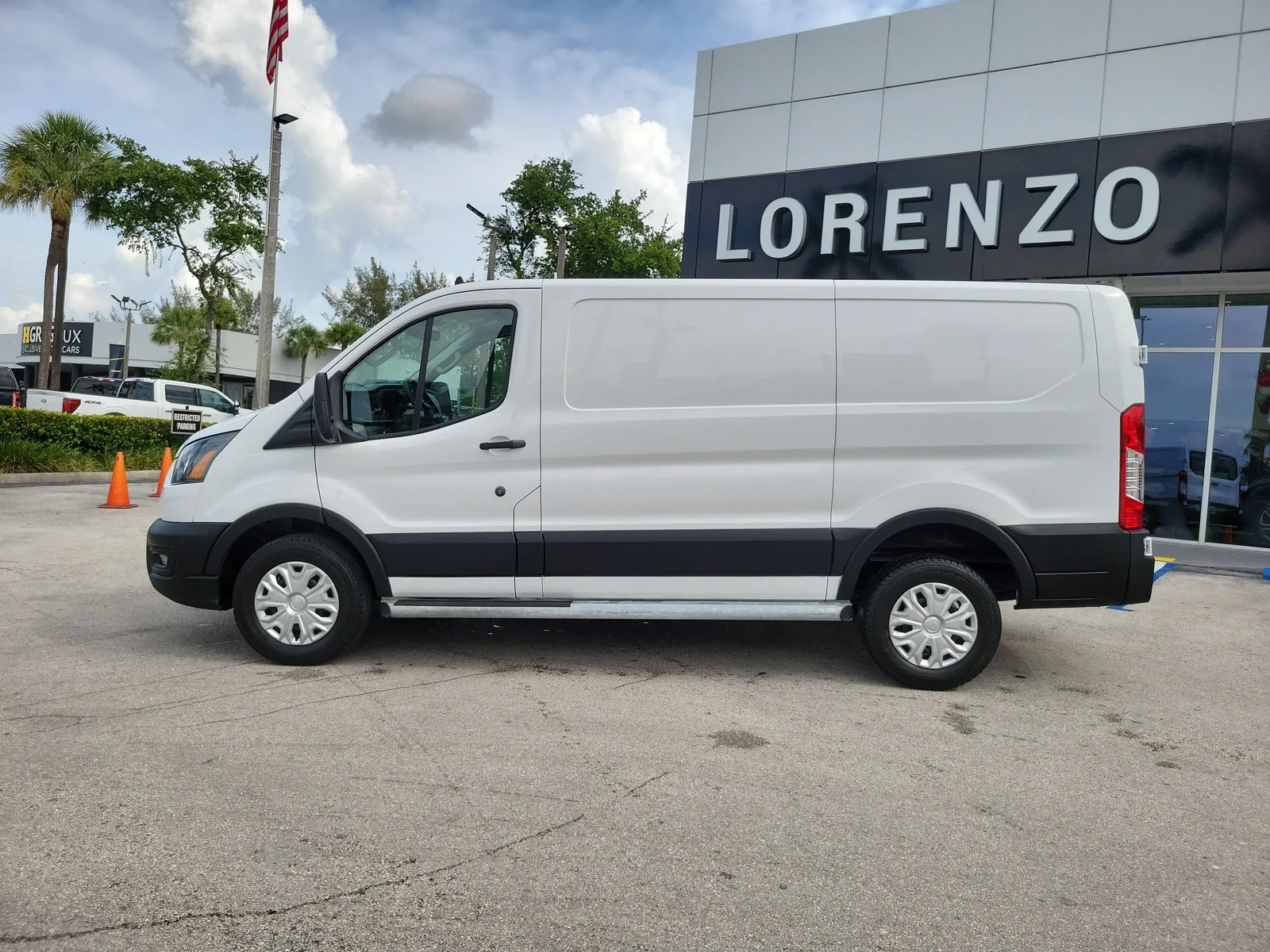 2025 Ford Transit Cargo Van T250 photo 8