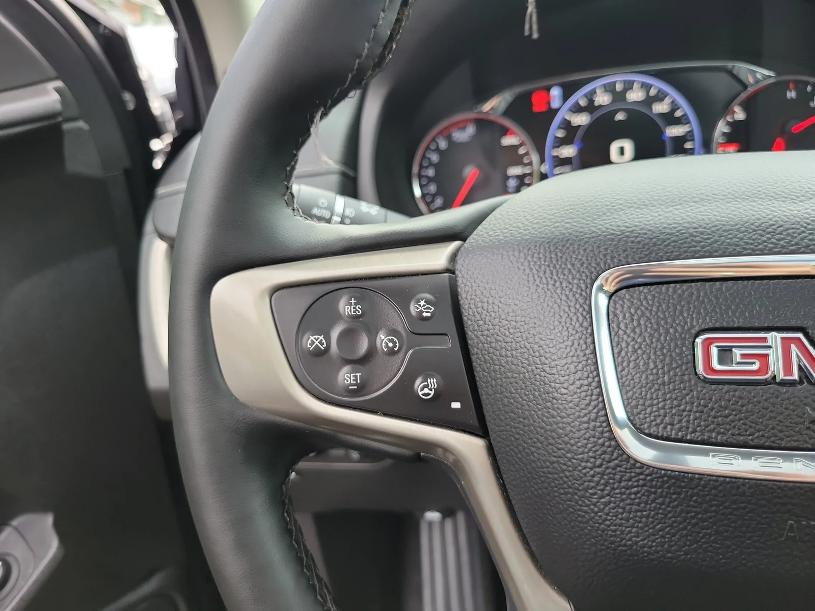 2024 GMC Terrain Denali photo 20