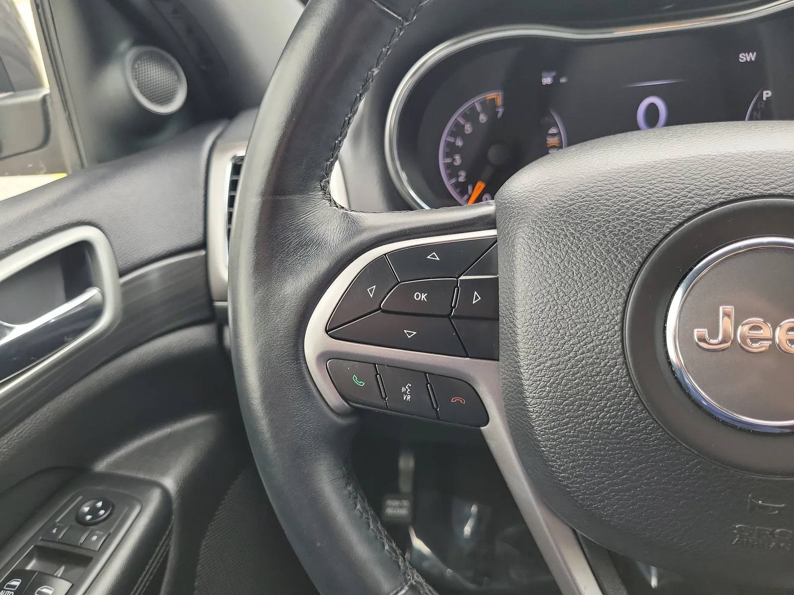 2019 Jeep Grand Cherokee Altitude photo 20
