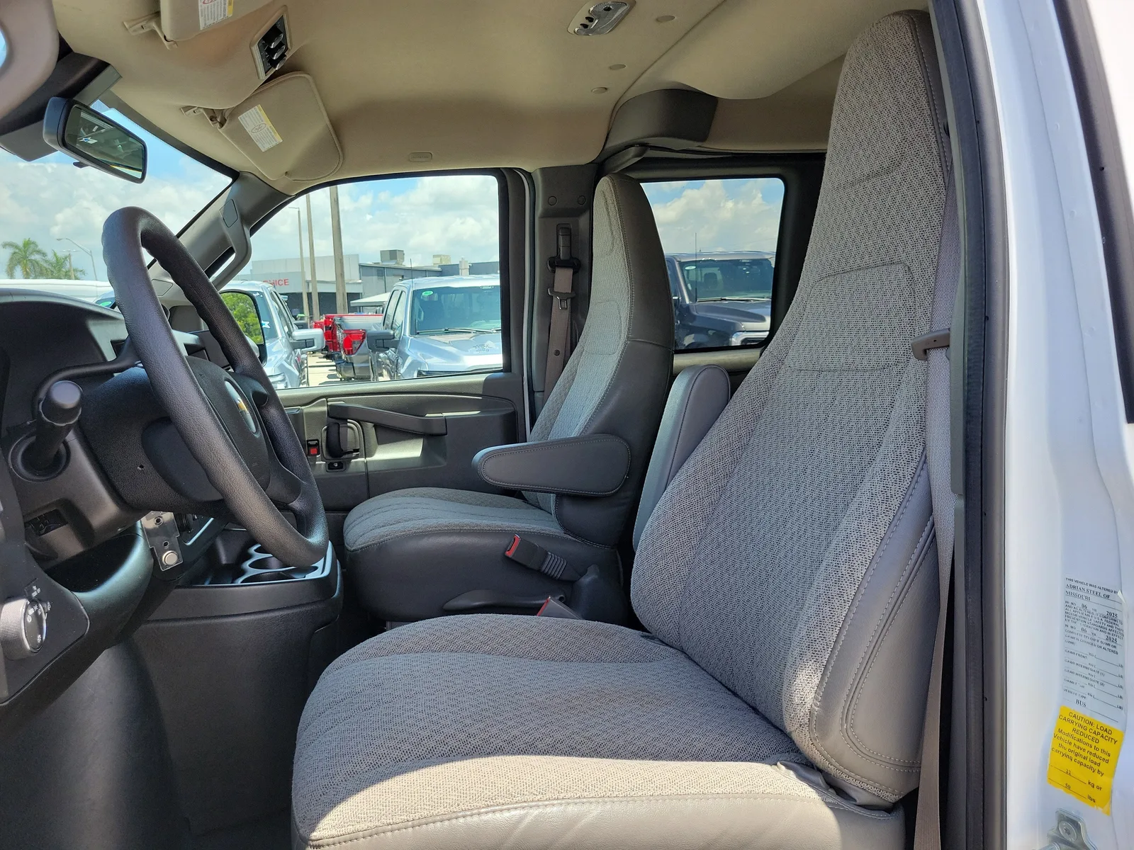 2025 Chevrolet Express Passenger LT photo 14