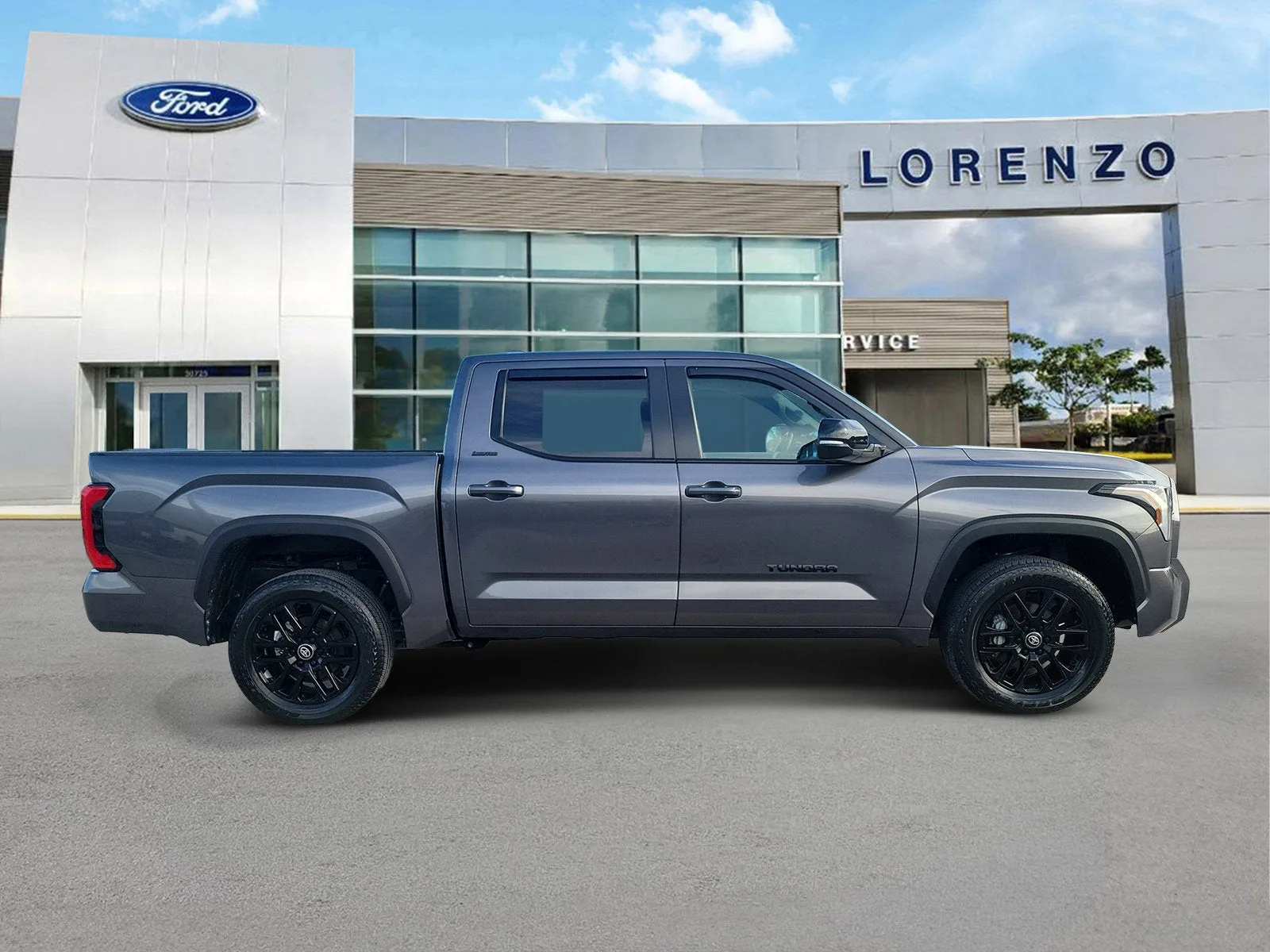 2025 Toyota Tundra 4WD Limited photo 4