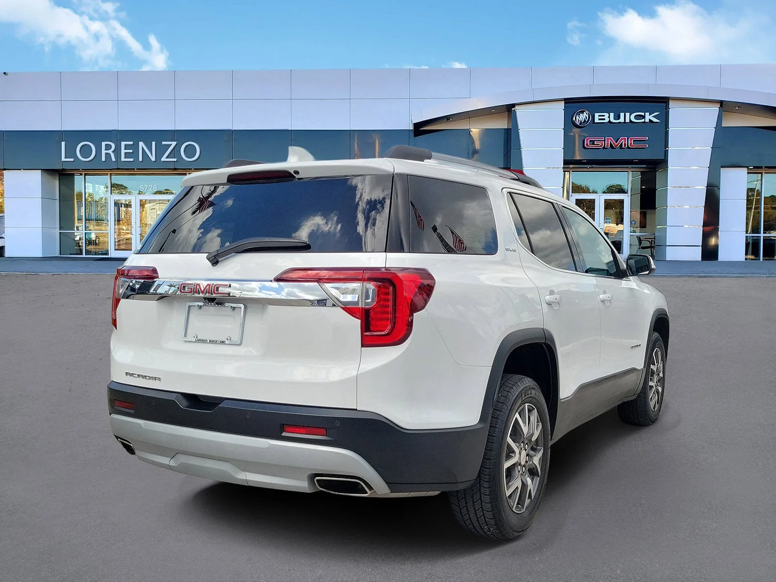 2023 GMC Acadia SLE photo 5