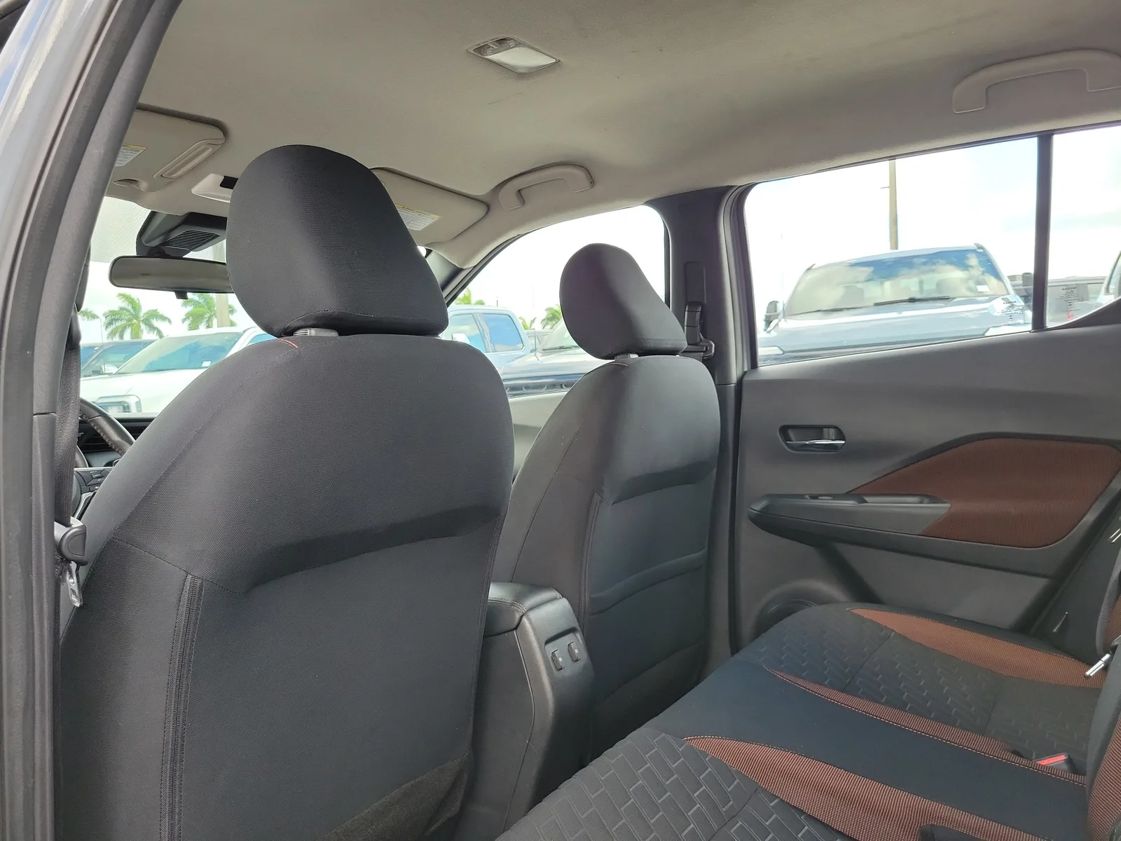 2023 Nissan Kicks SR photo 13