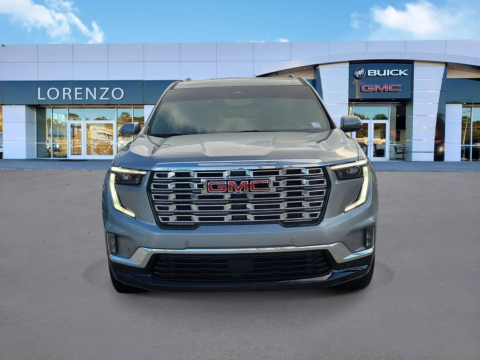 2025 GMC Acadia Denali photo 2