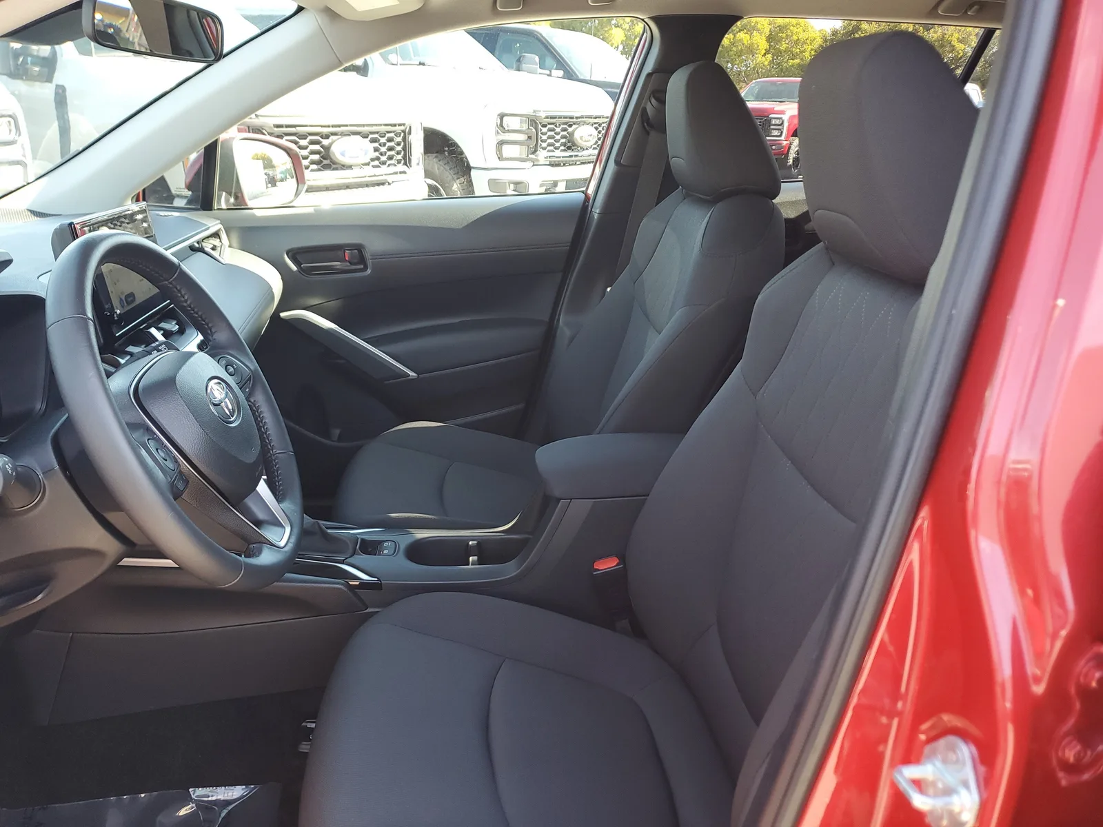 2023 Toyota Corolla Cross LE photo 11