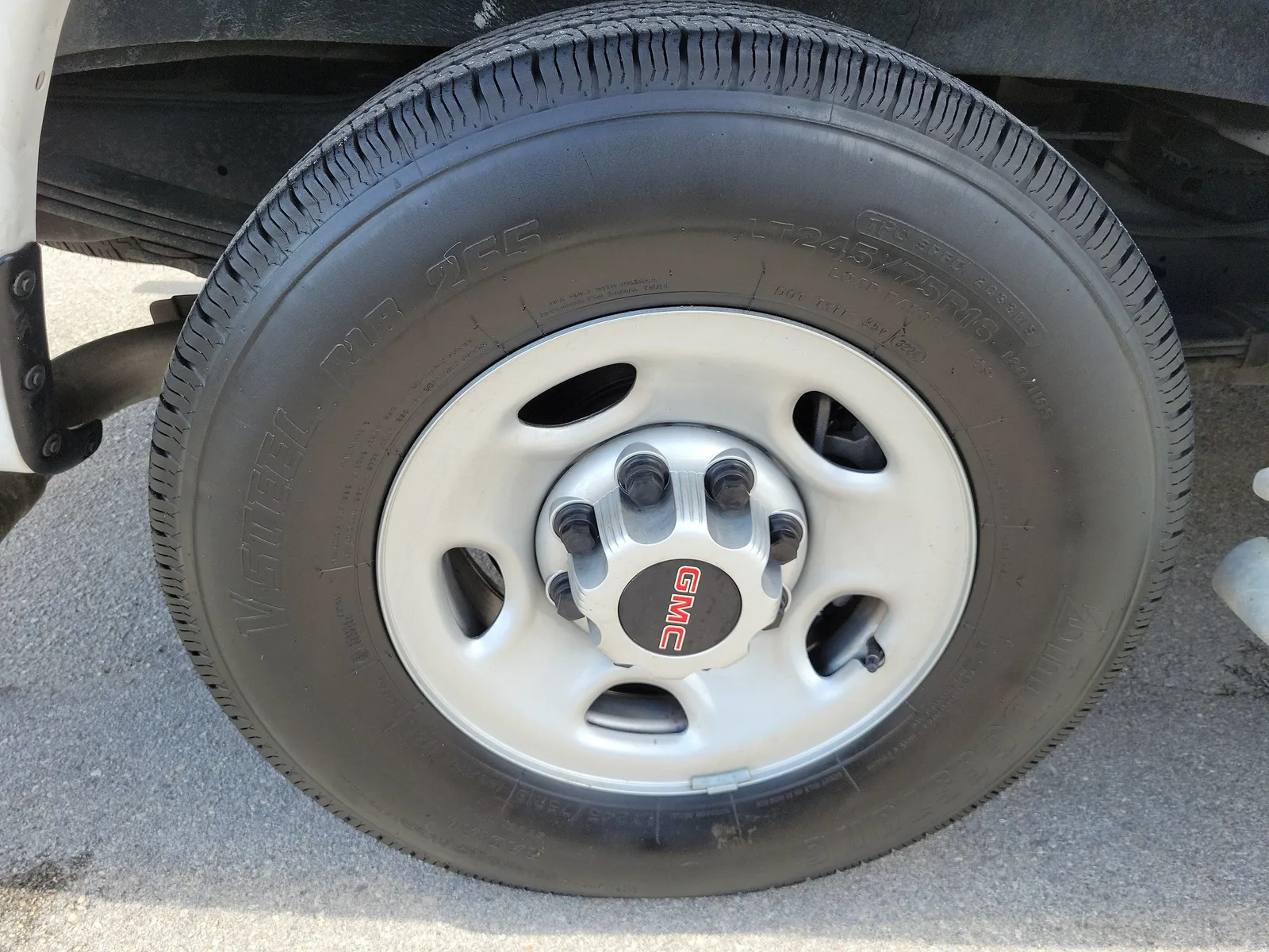 2024 GMC Savana Cargo Van Work Van photo 11