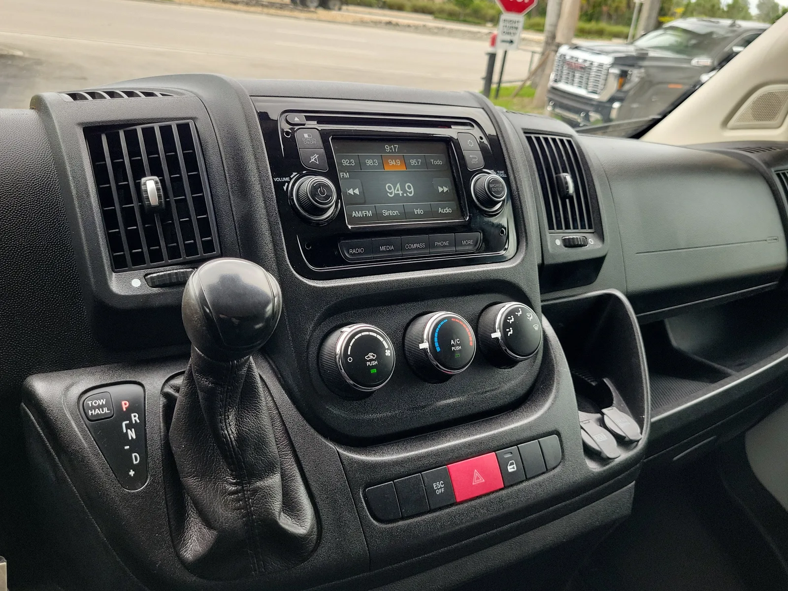 2017 RAM ProMaster Cargo Van NA photo 16