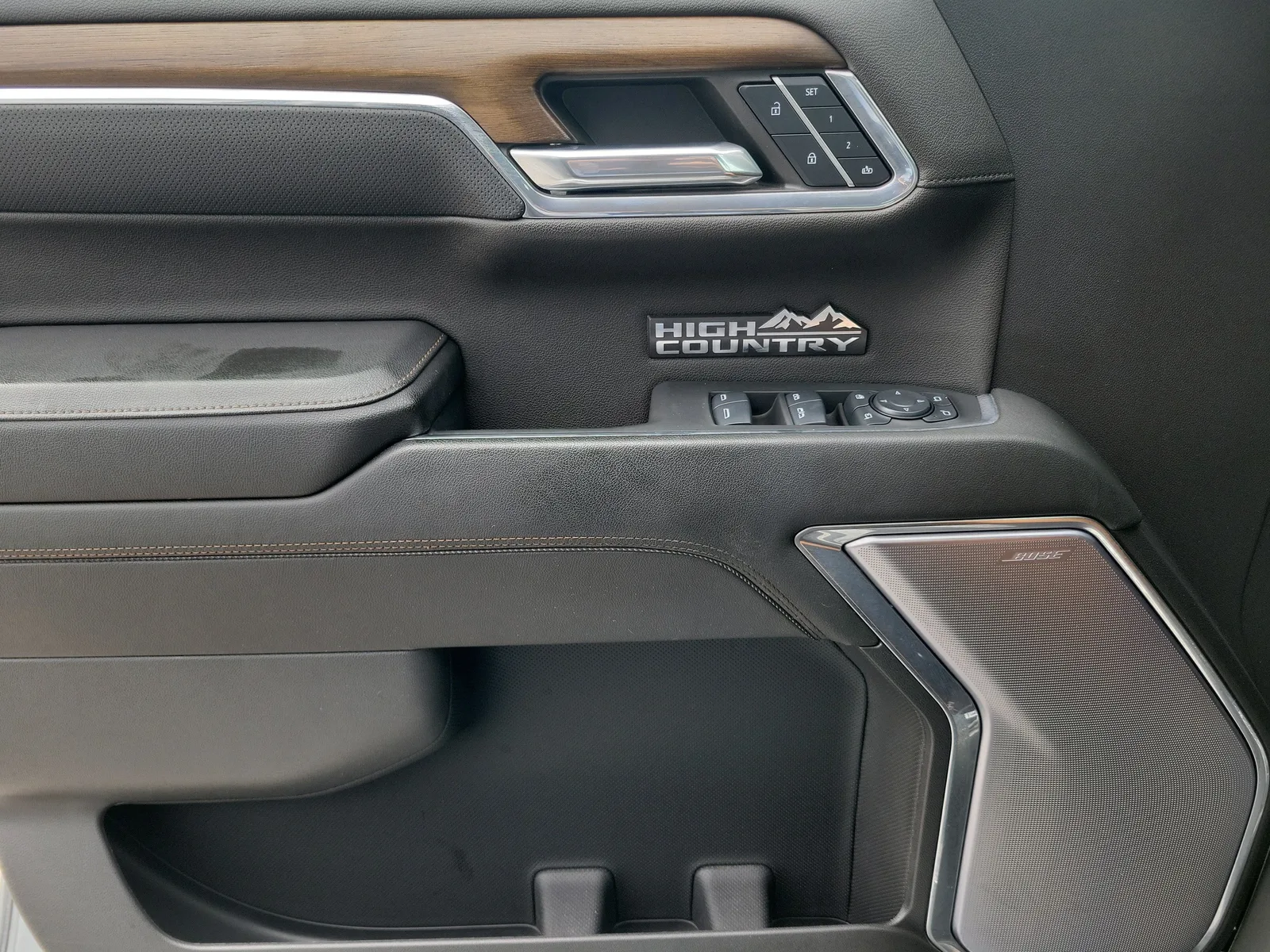 2024 Chevrolet Silverado 1500 High Country 4WD photo 27