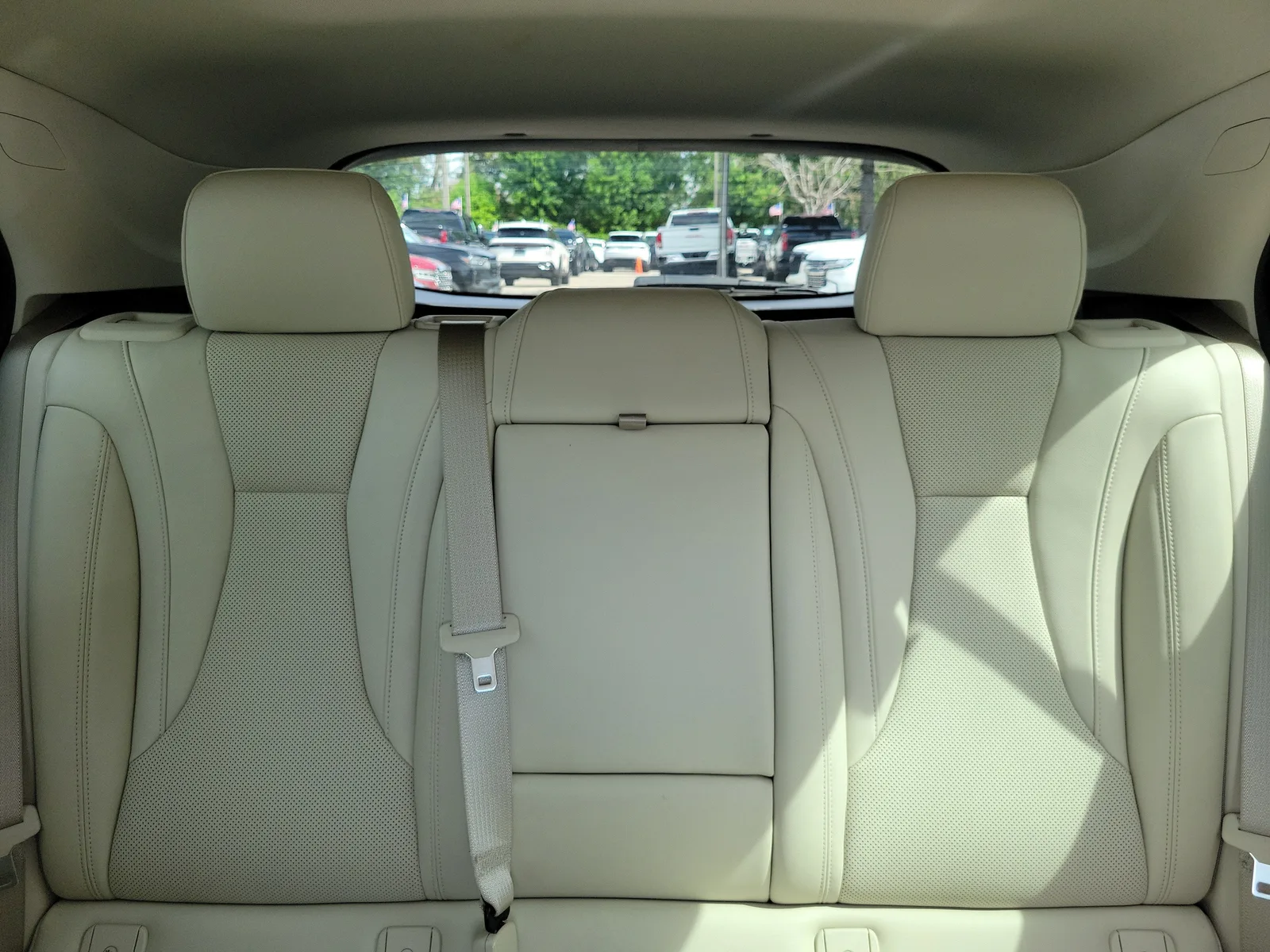 2022 Buick Envision Essence photo 16