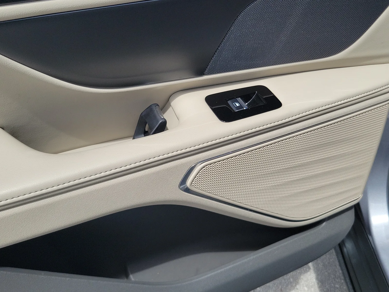 2024 Lincoln Nautilus Premiere 4WD photo 30