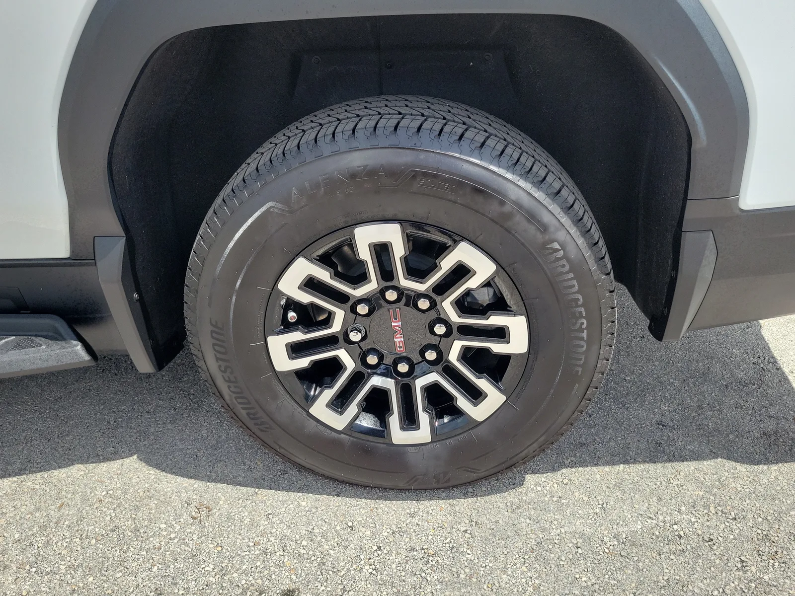2026 GMC Sierra EV Elevation Extended Range photo 23