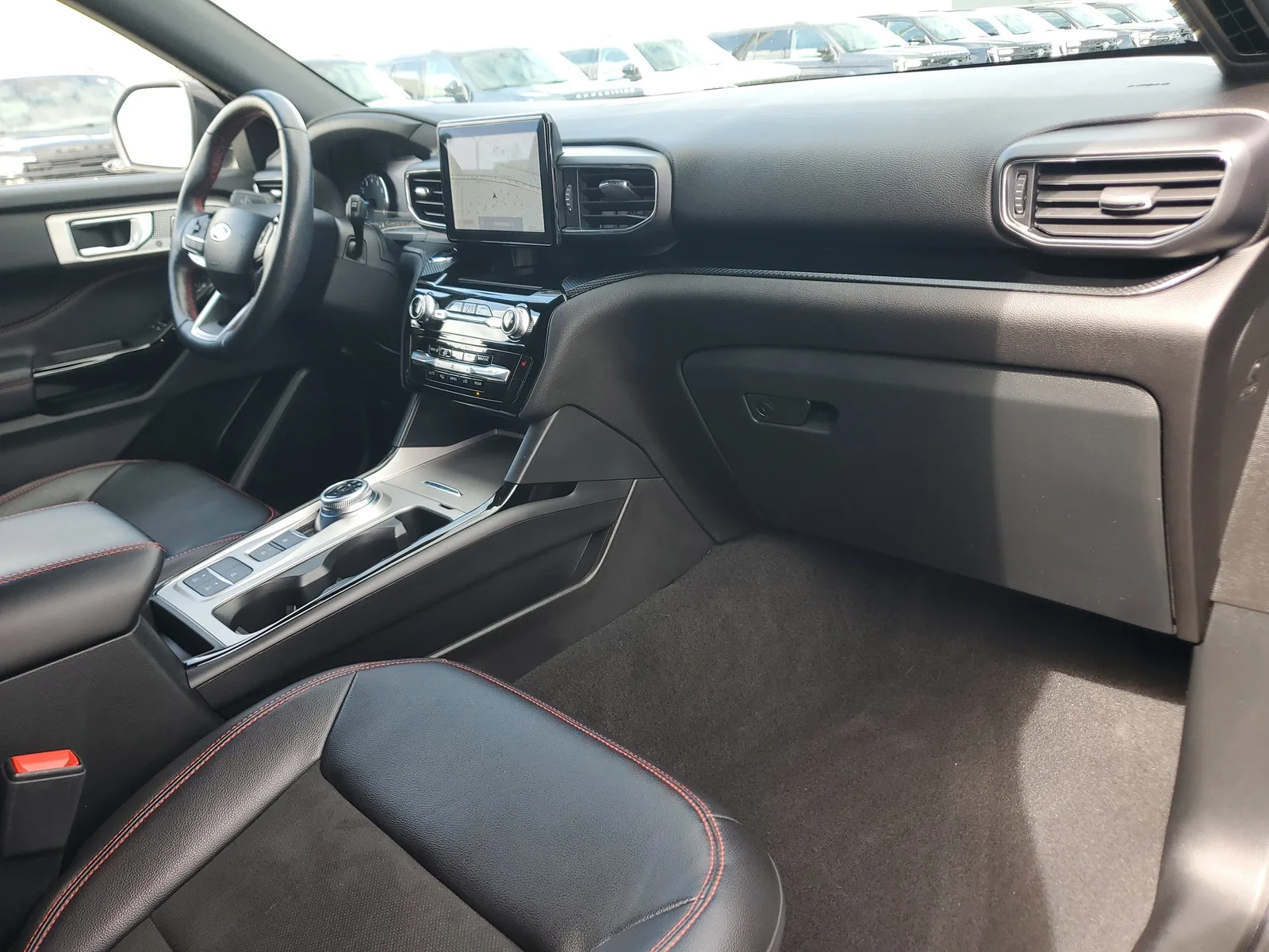 2023 Ford Explorer ST-Line photo 21