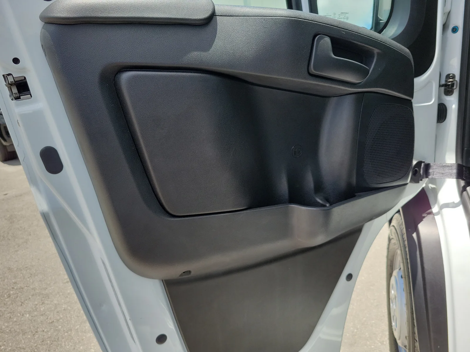 2025 RAM ProMaster Cargo Van Tradesman photo 25