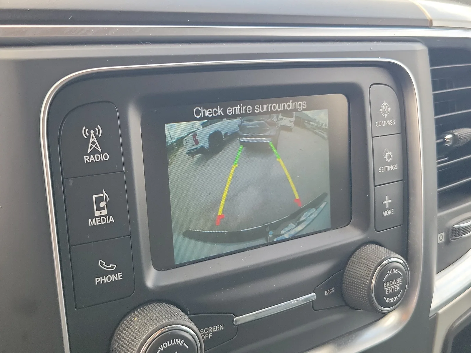 2019 RAM 1500 Classic SLT photo 10