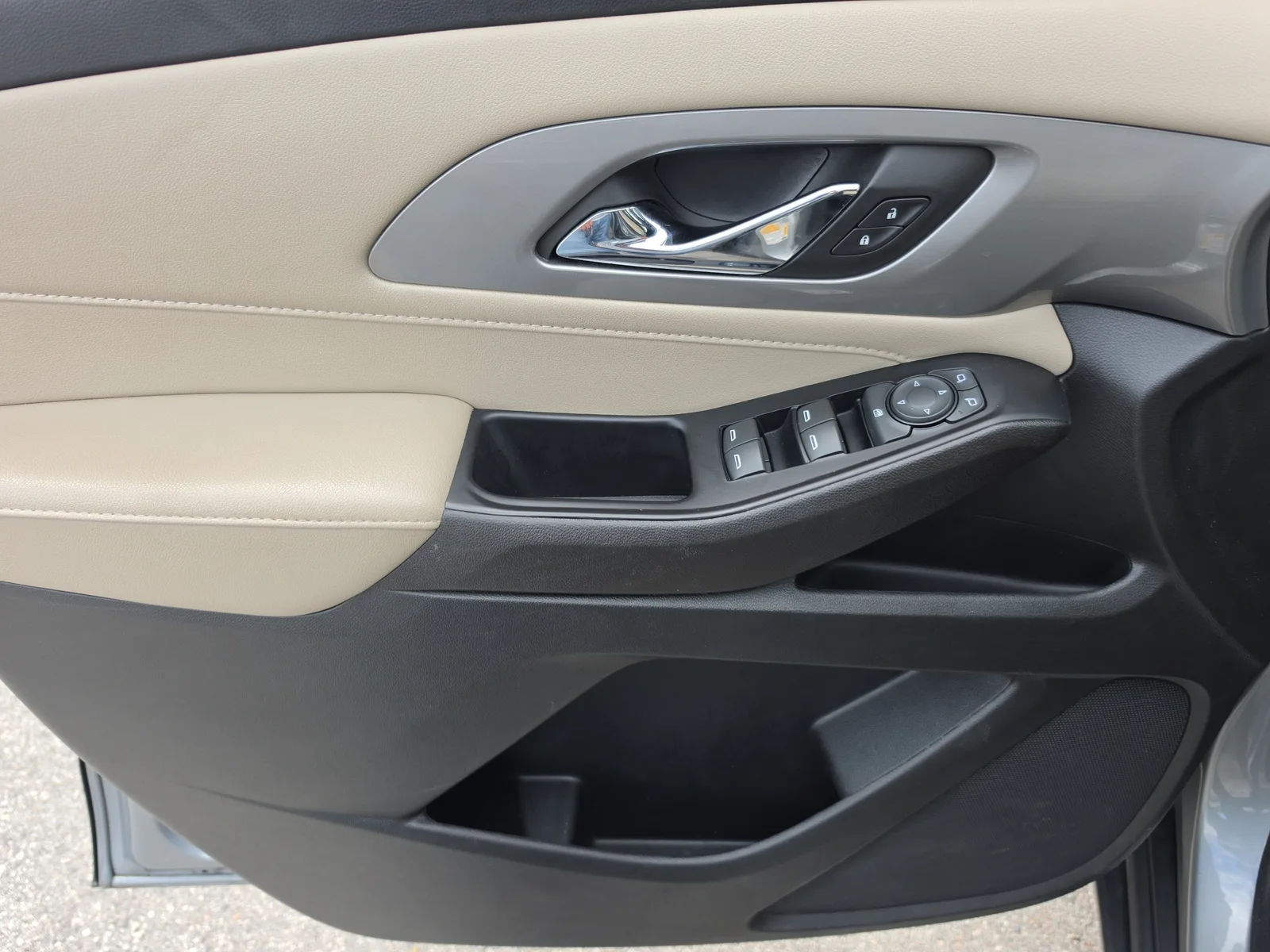 2023 Chevrolet Traverse LS photo 19