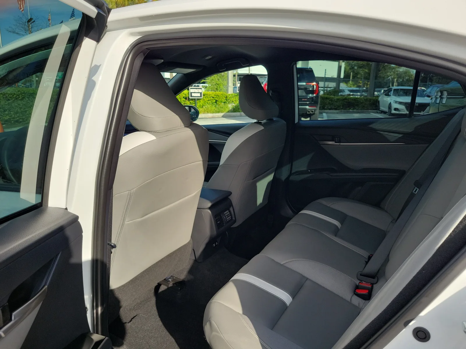2026 Toyota Camry LE photo 14